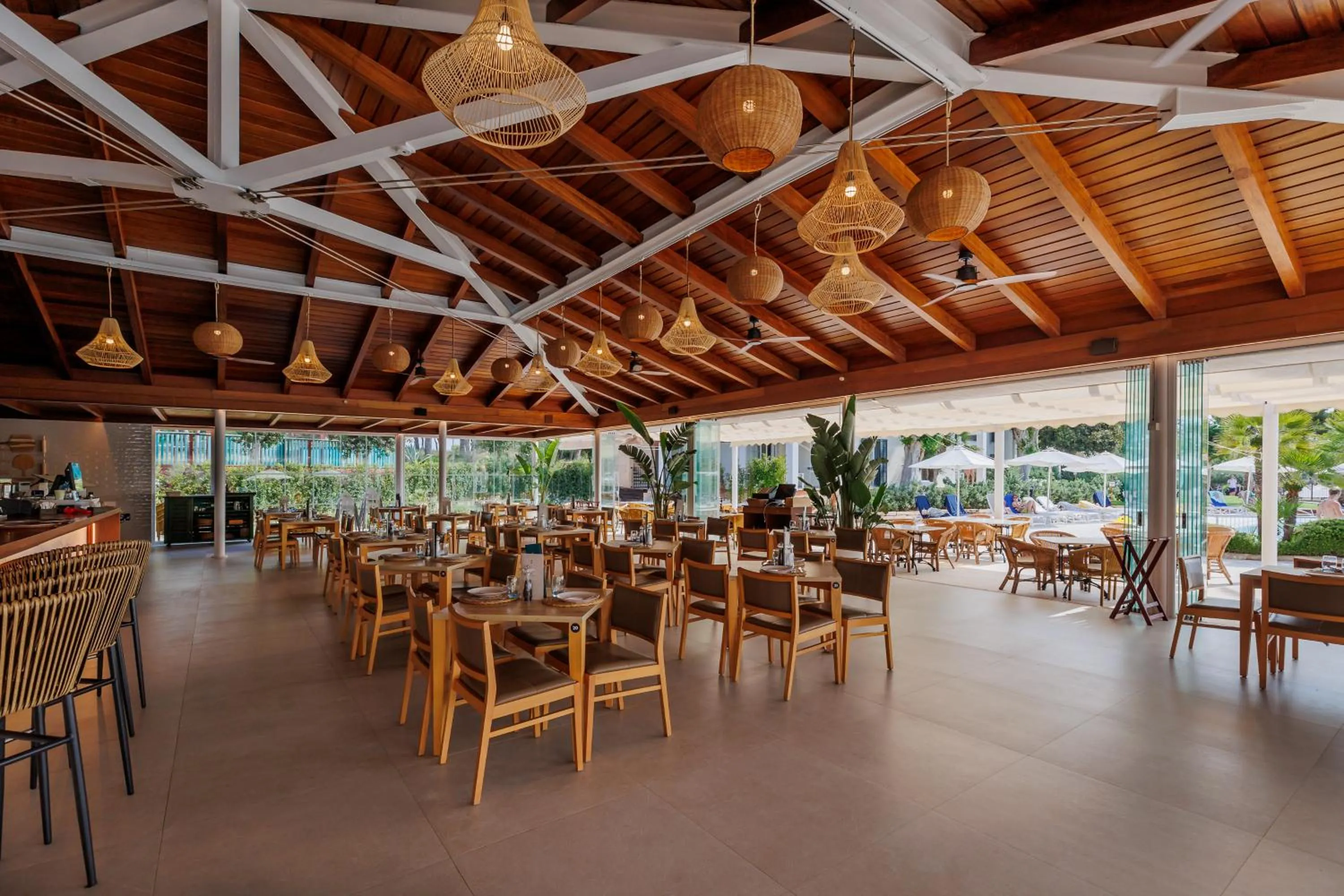 Restaurant/places to eat in Blau Colònia Sant Jordi