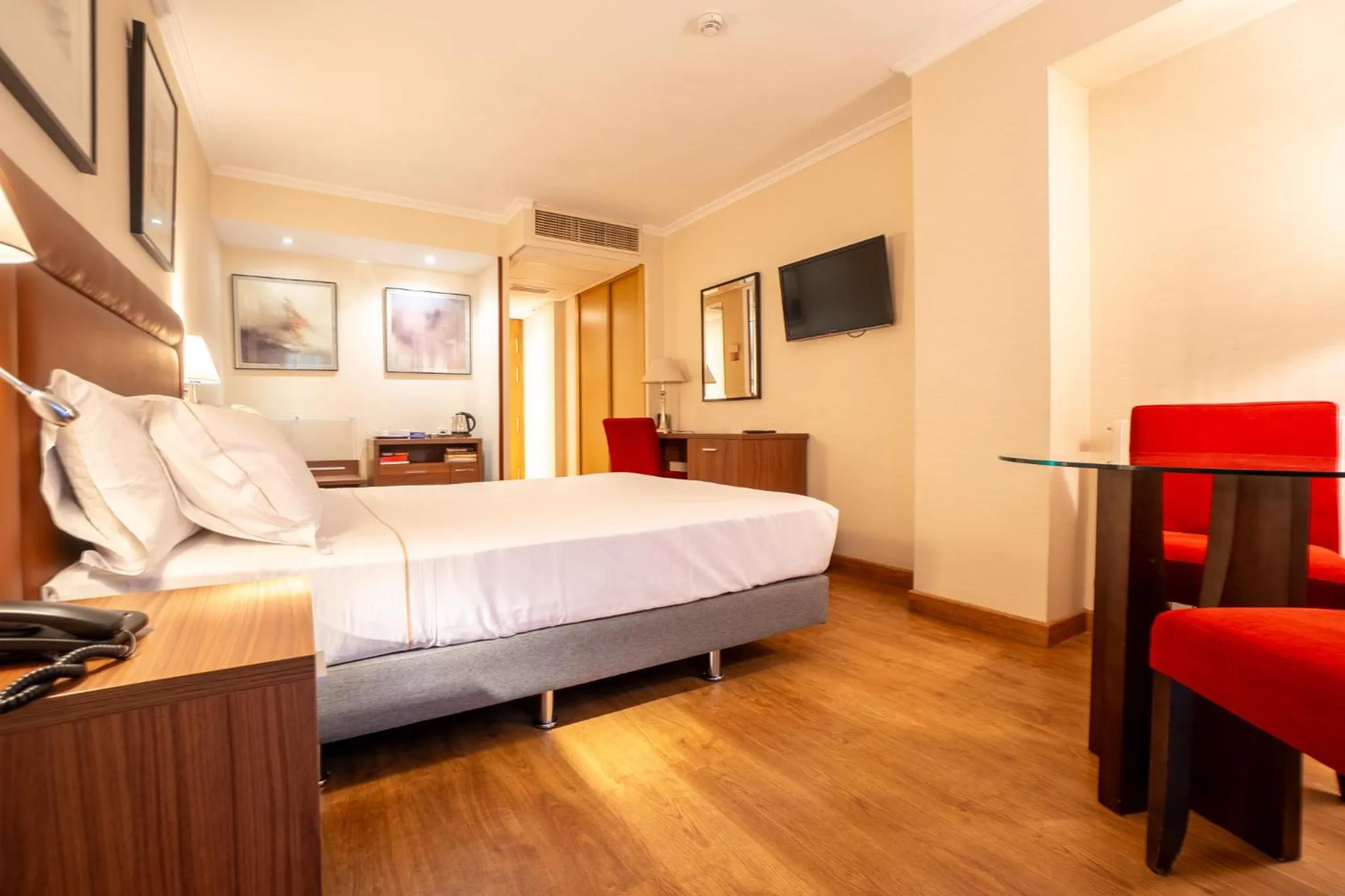 Photo of the whole room, Bed in Aparto-Hotel Rosales