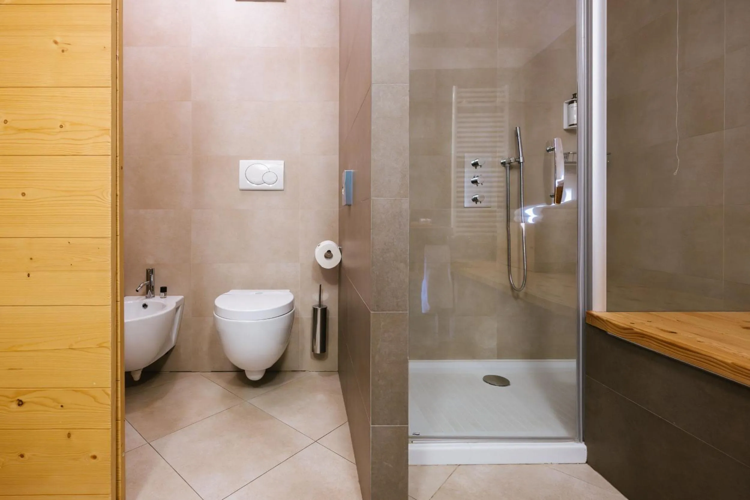 Bathroom in Maribel Hotel