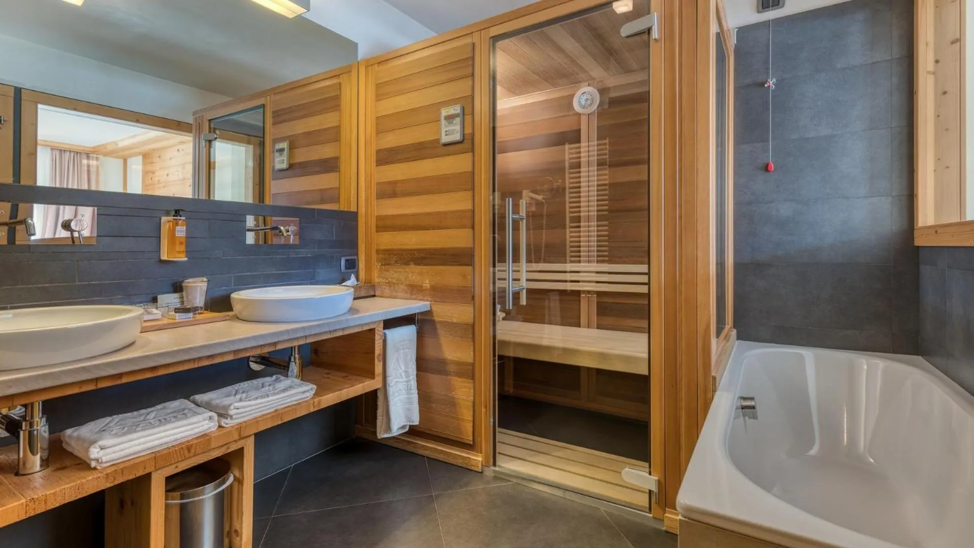 Sauna in Maribel Hotel