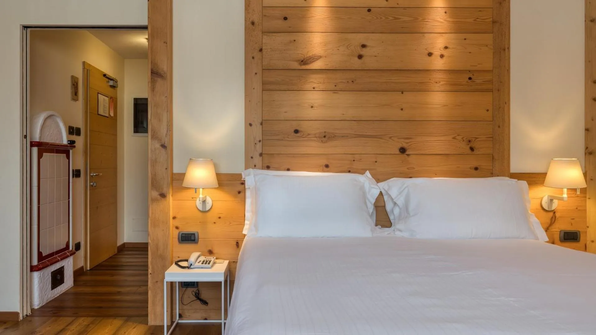 Bedroom, Bed in Maribel Hotel