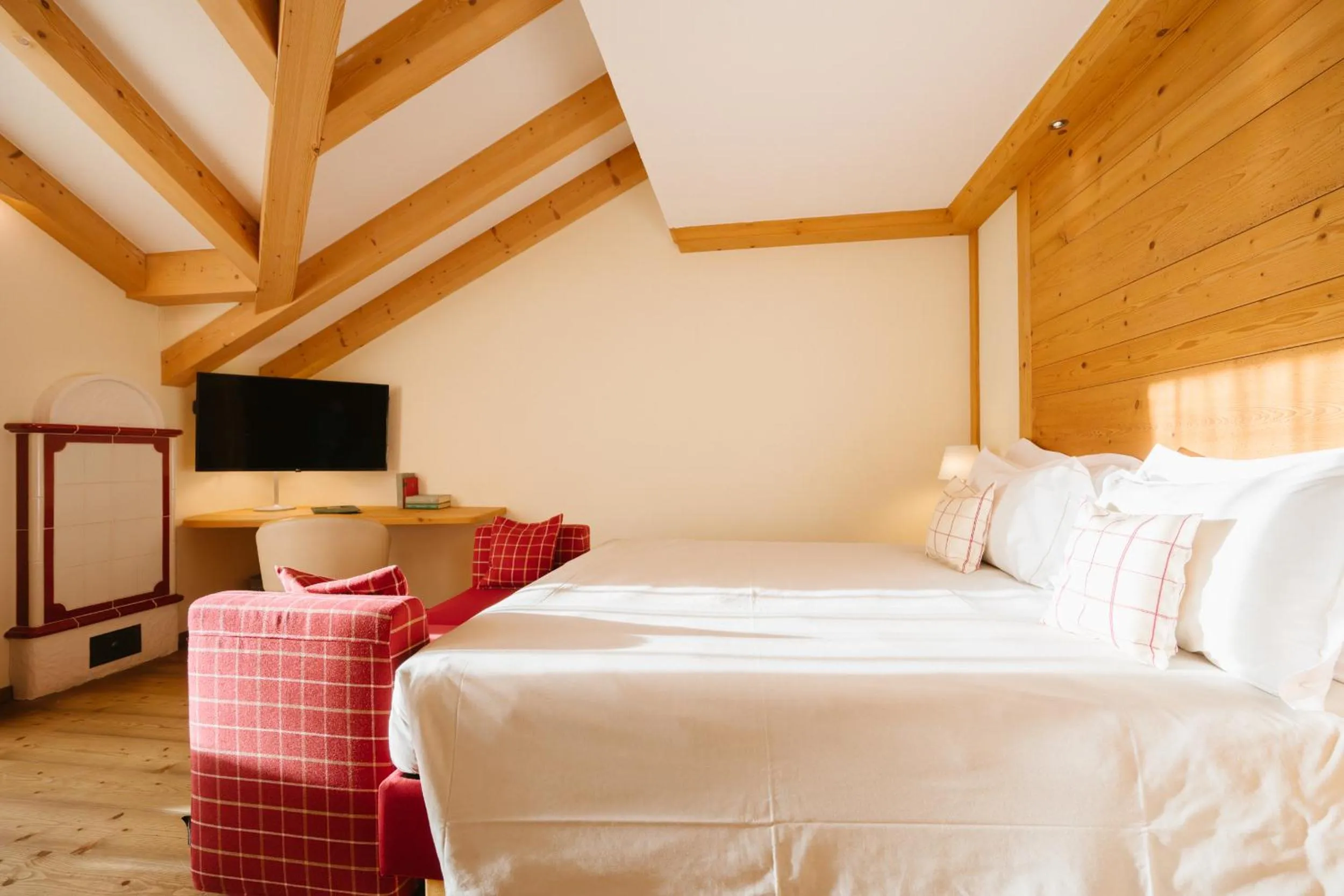 Bed in Maribel Hotel