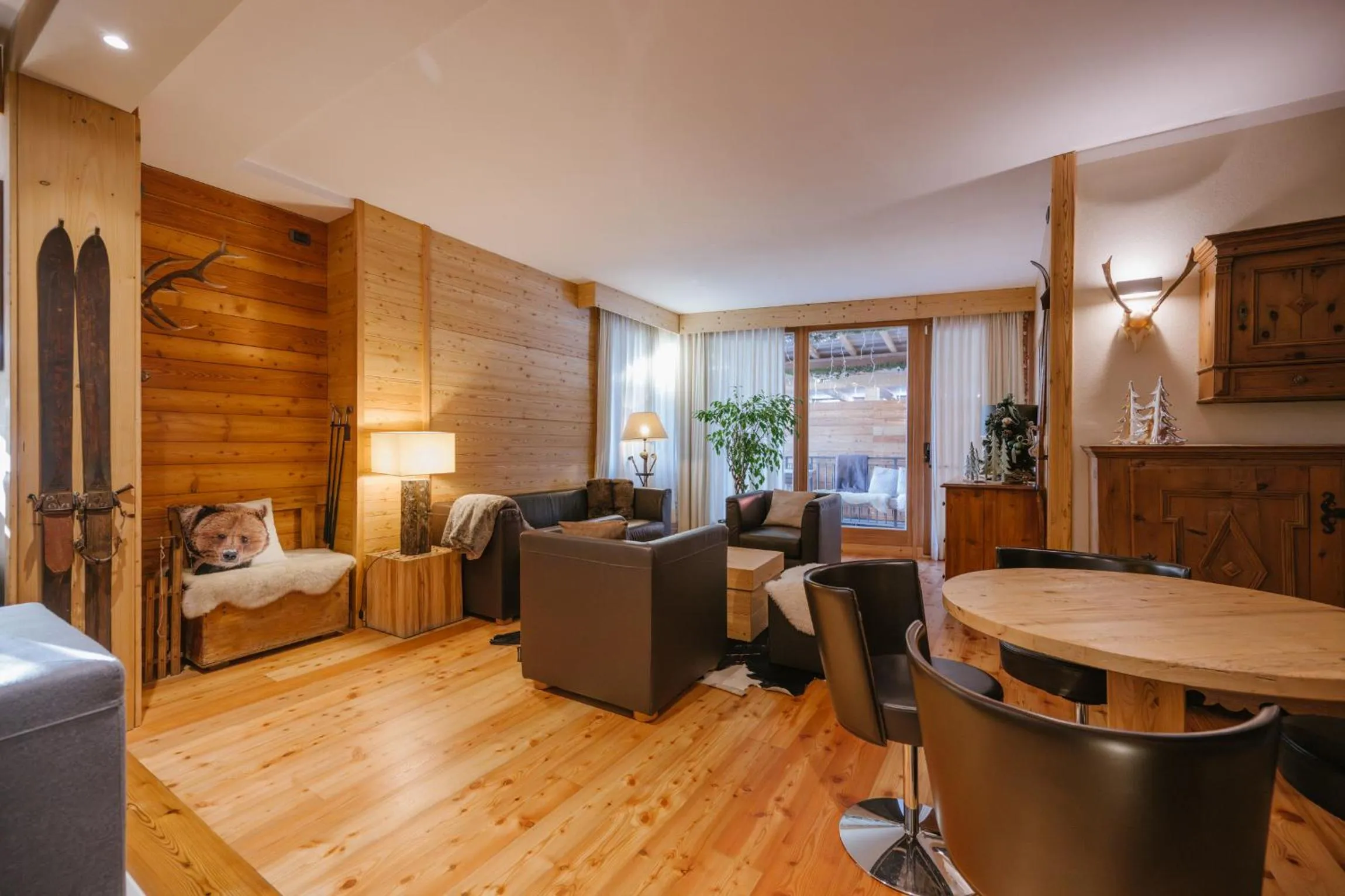 Communal lounge/ TV room in Maribel Hotel