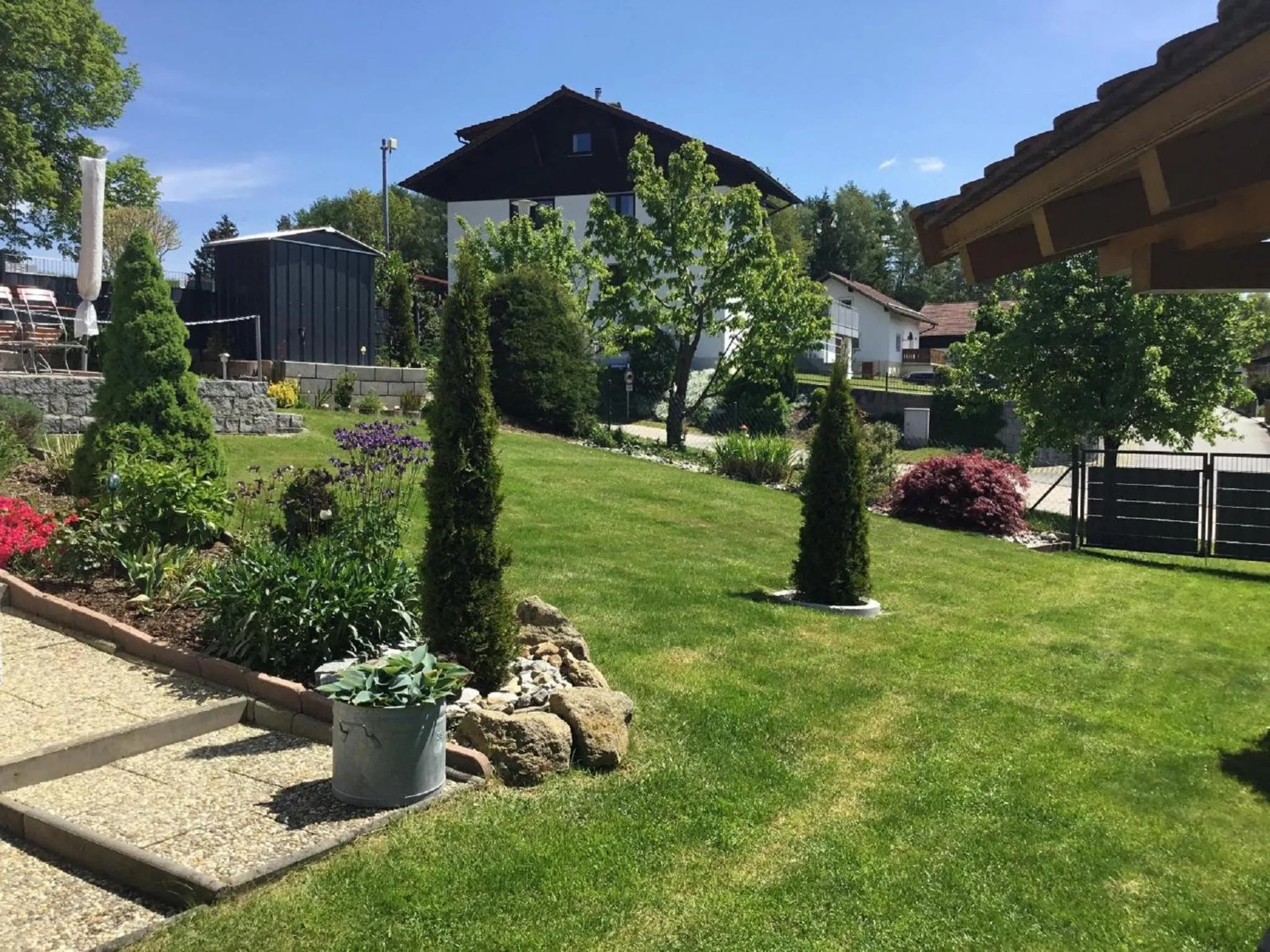 Garden in Ferienwohnungen Schellein