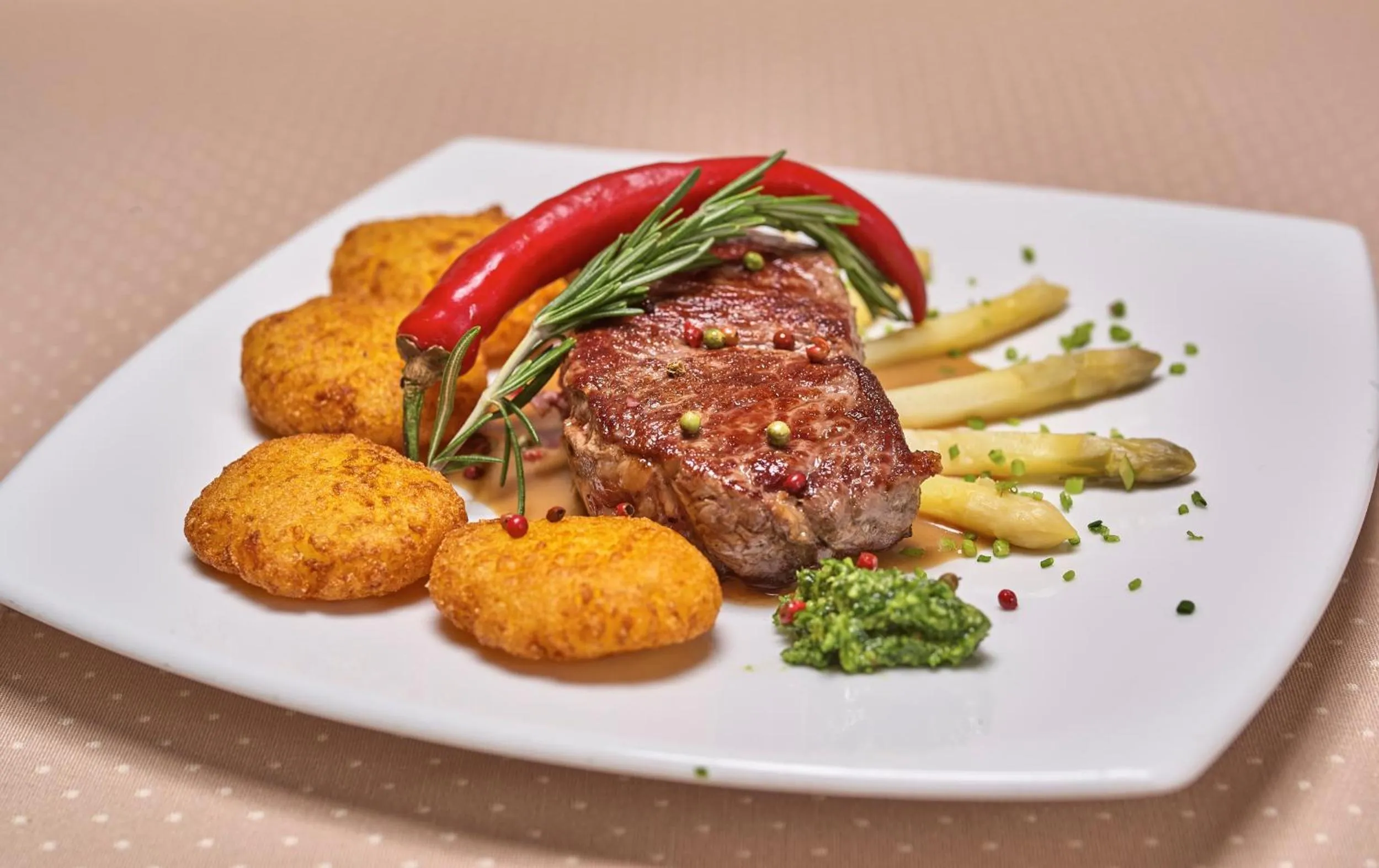 Restaurant/places to eat in Landhotel Geyer