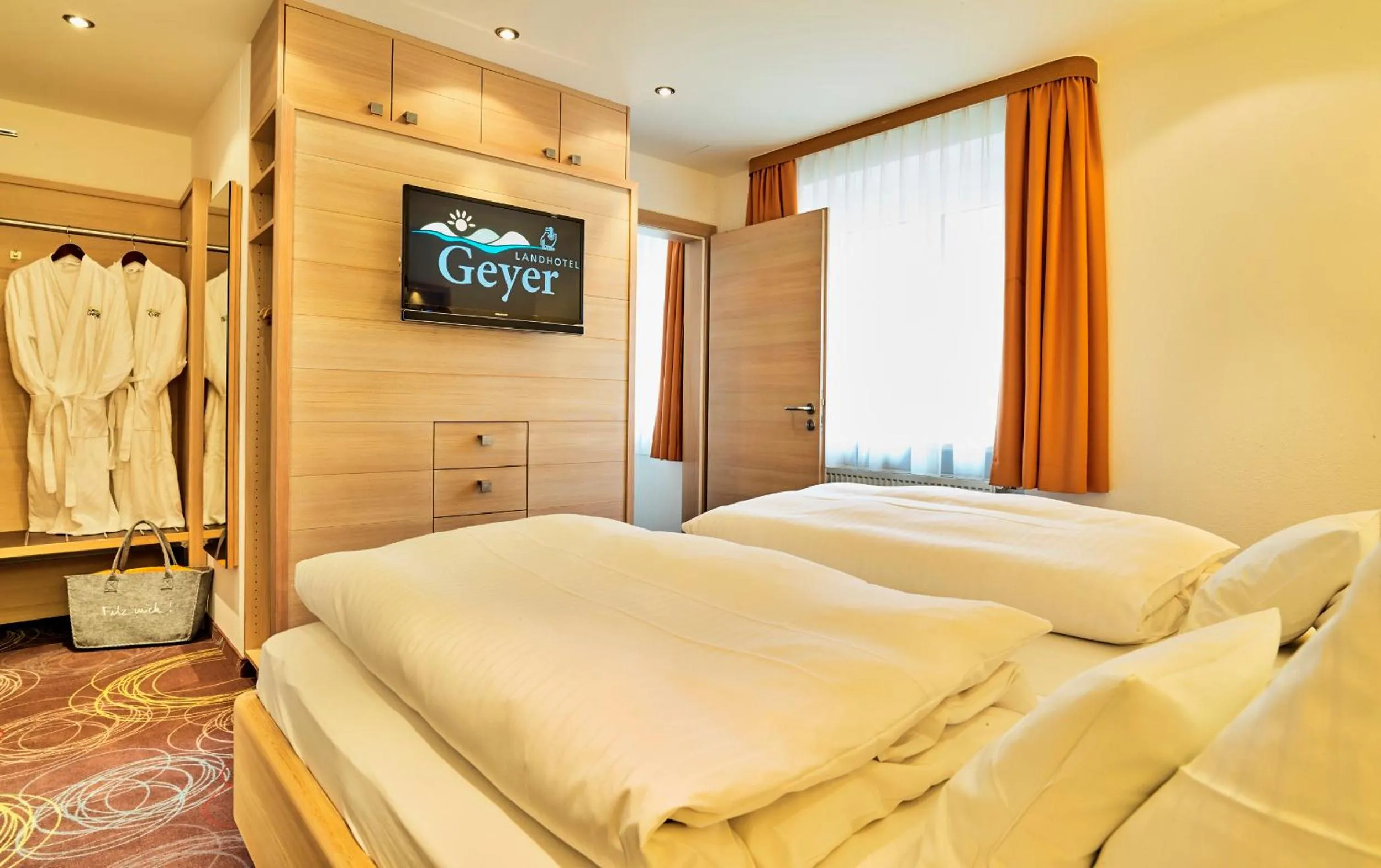 Photo of the whole room, Bed in Landhotel Geyer