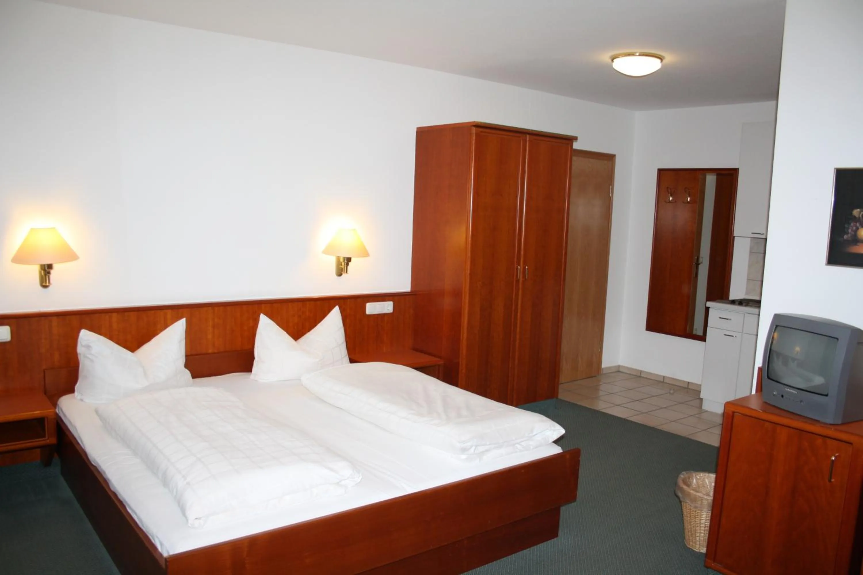 Photo of the whole room, Bed in Landhotel Geyer