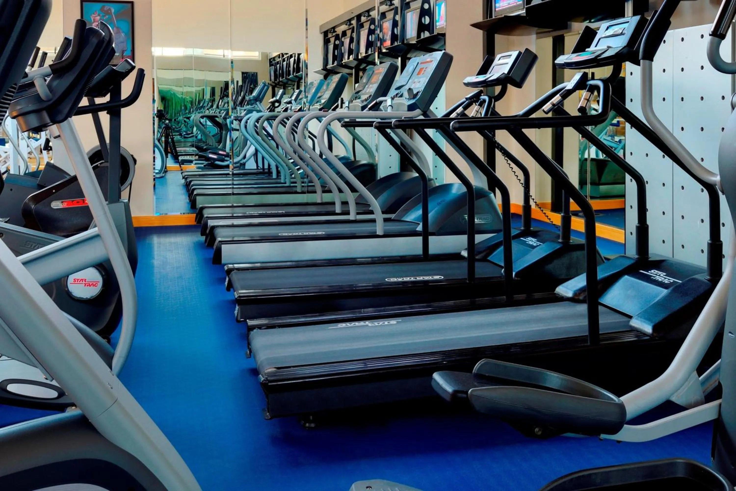 Fitness centre/facilities in Marriott Executive Apartments Dubai Creek