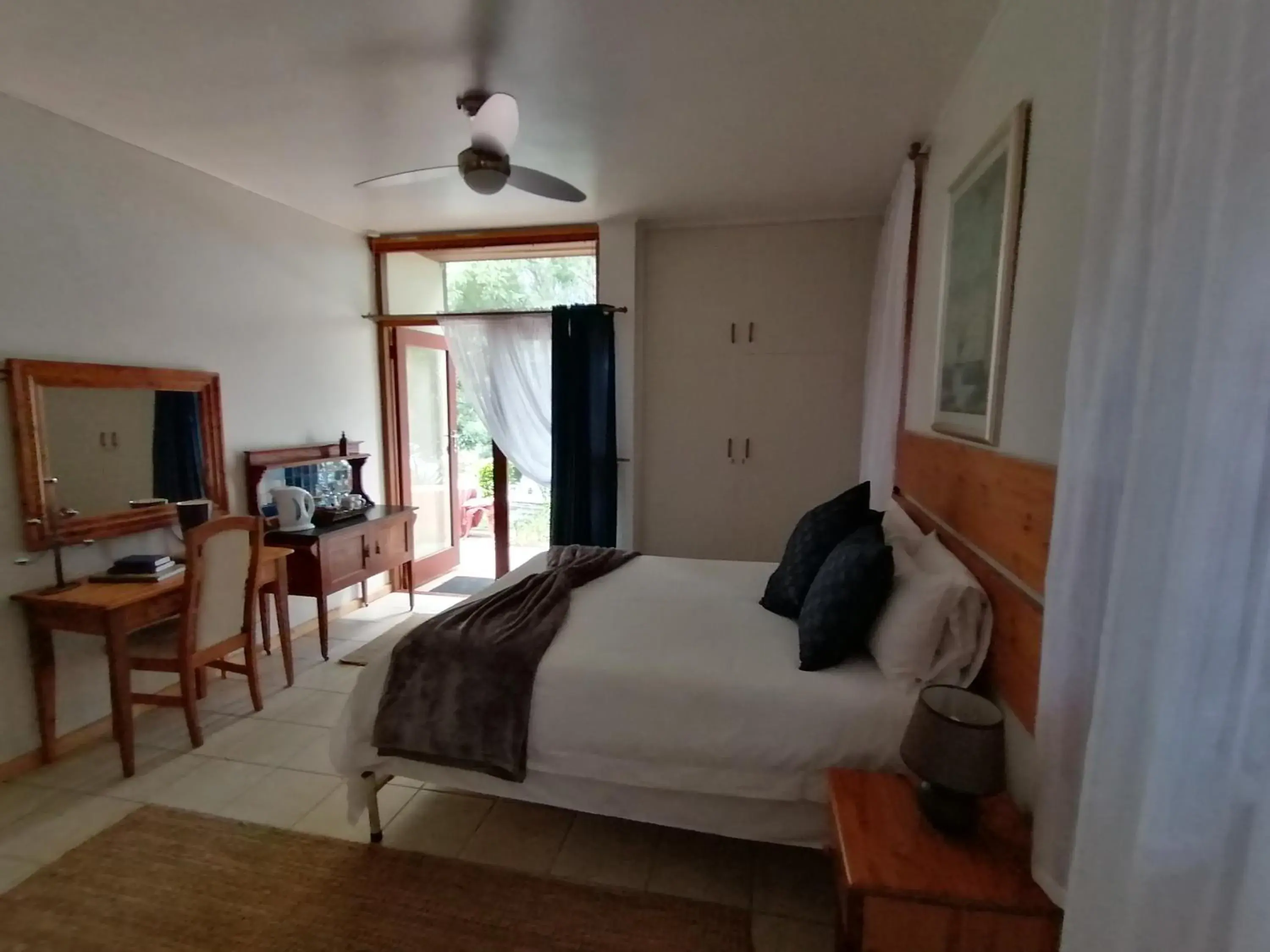Double Room with Garden View - single occupancy in Aanhuizen Guest House Double Room with Garden View - single occupancy in Aanhuizen Guest House