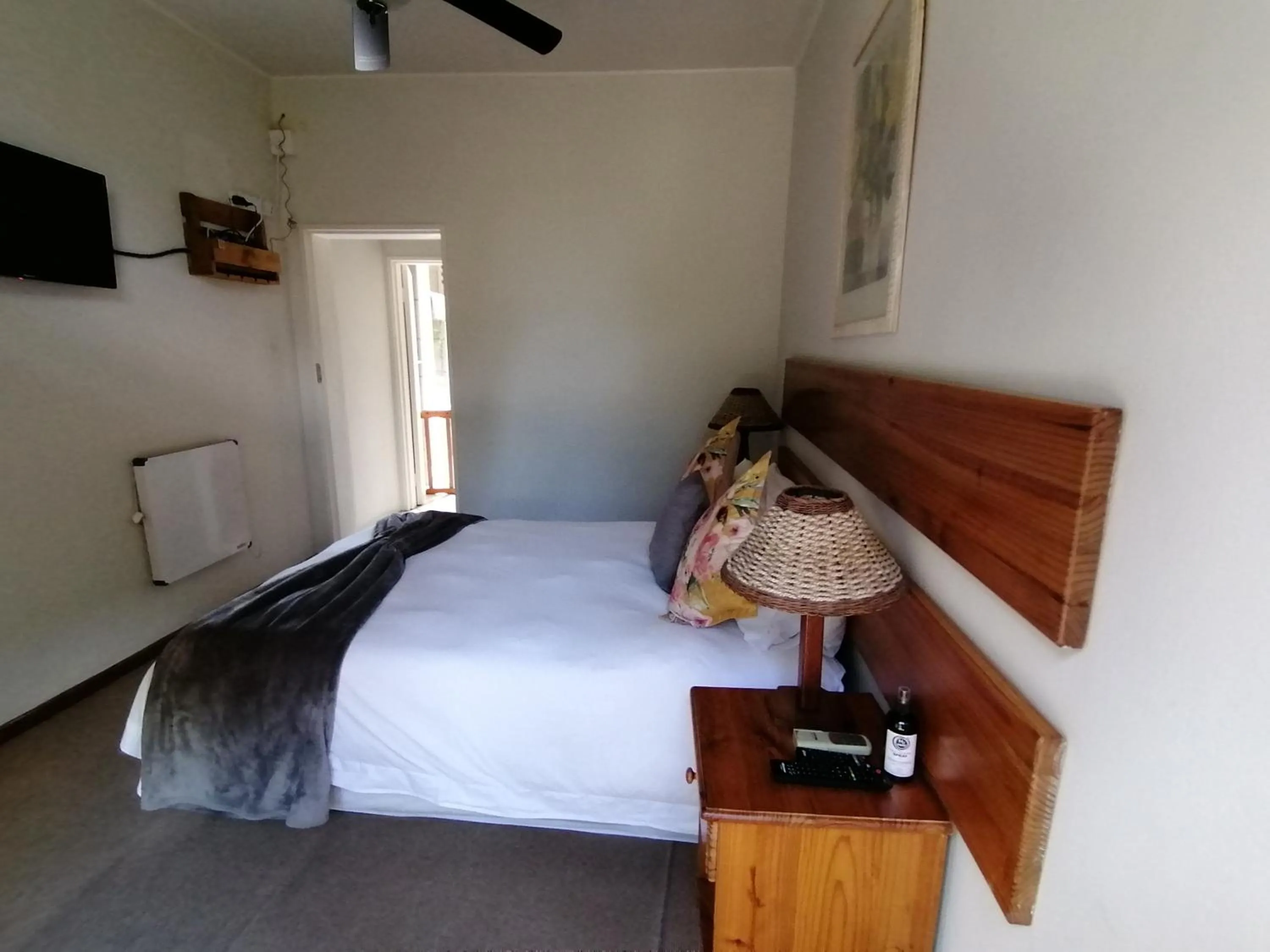 Bedroom, Bed in Aanhuizen Guest House