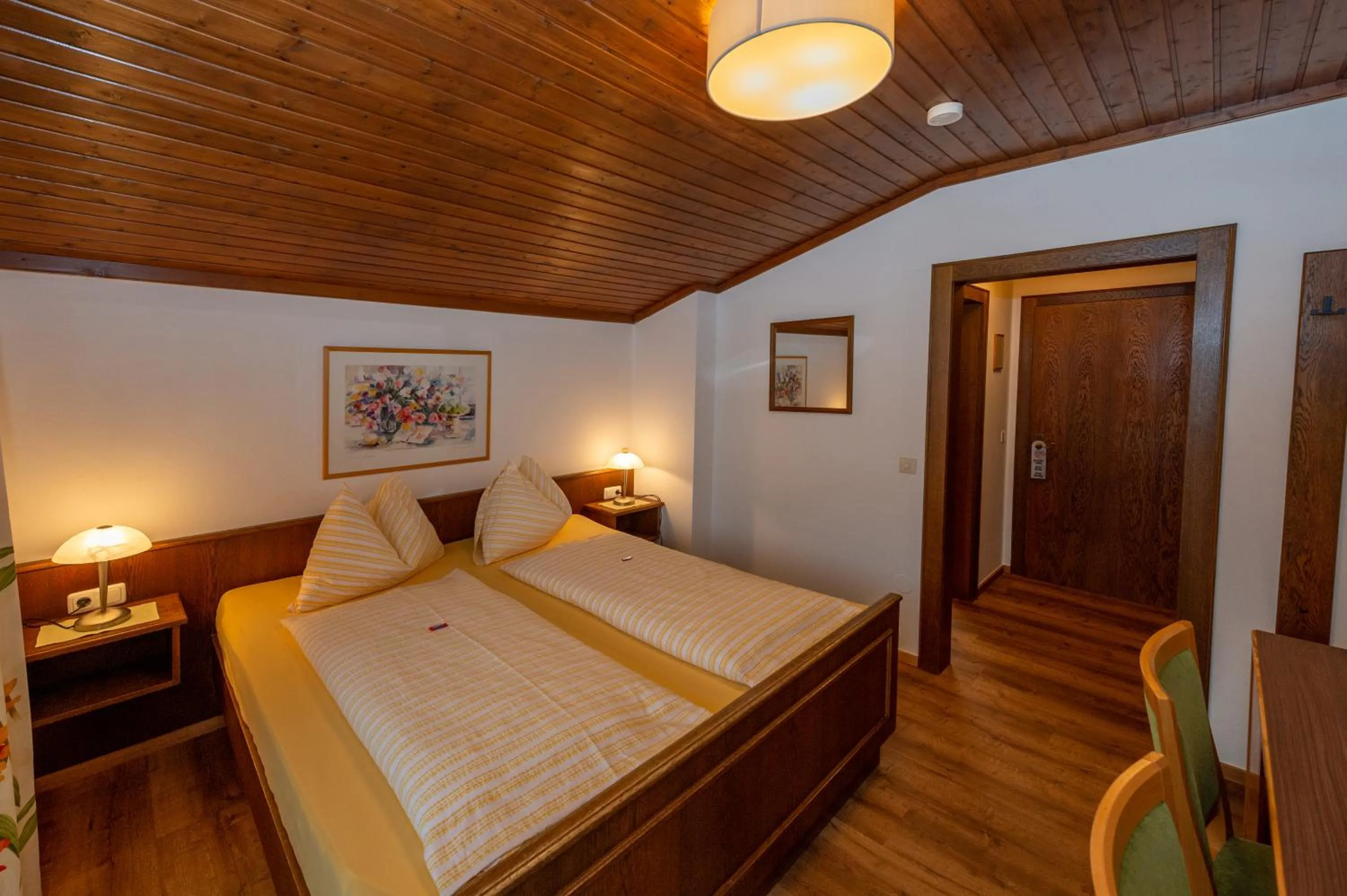 Comfort Double Room with Balcony in Gästehaus Haffner