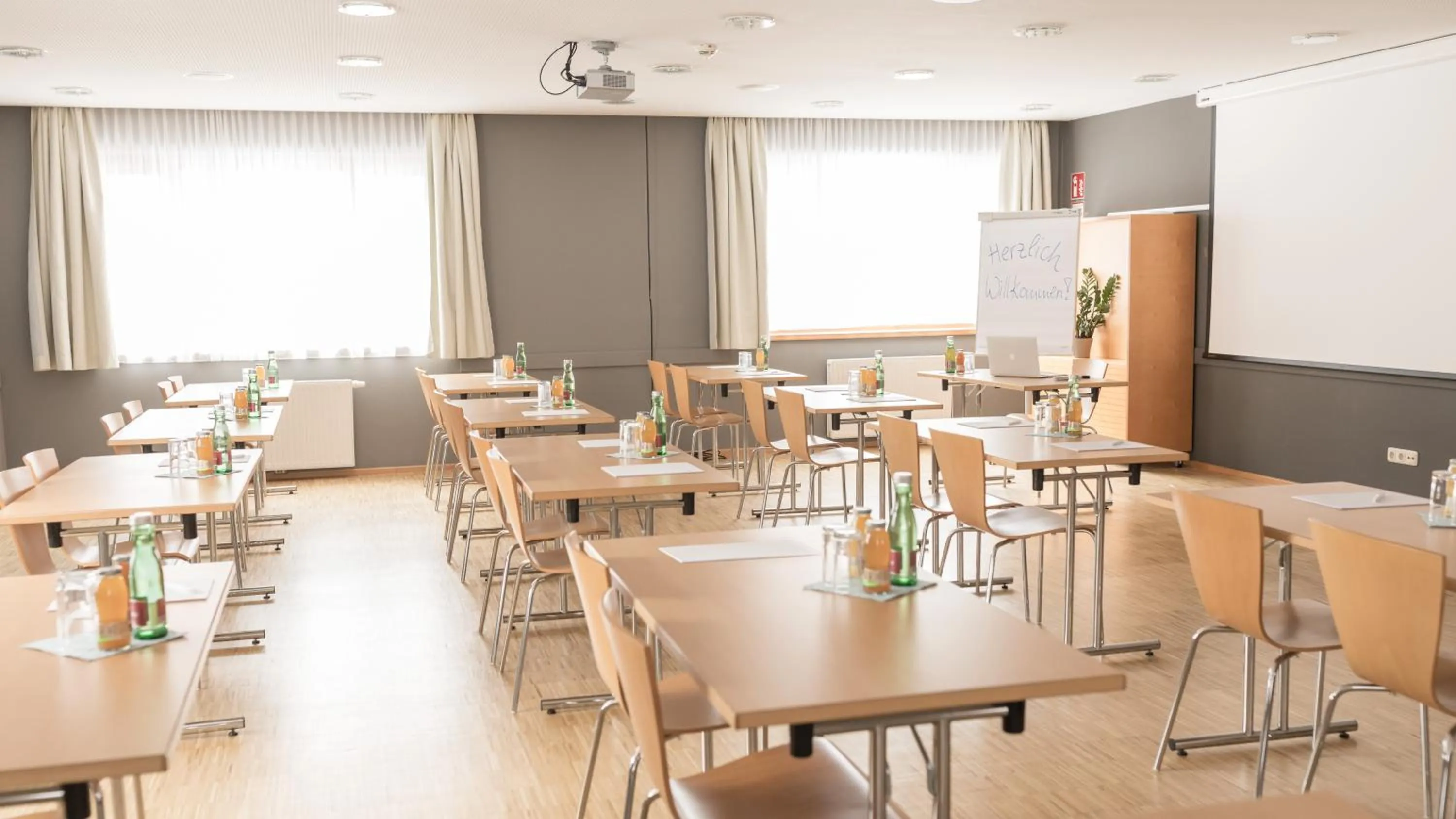 Meeting/conference room in JUFA Hotel Montafon