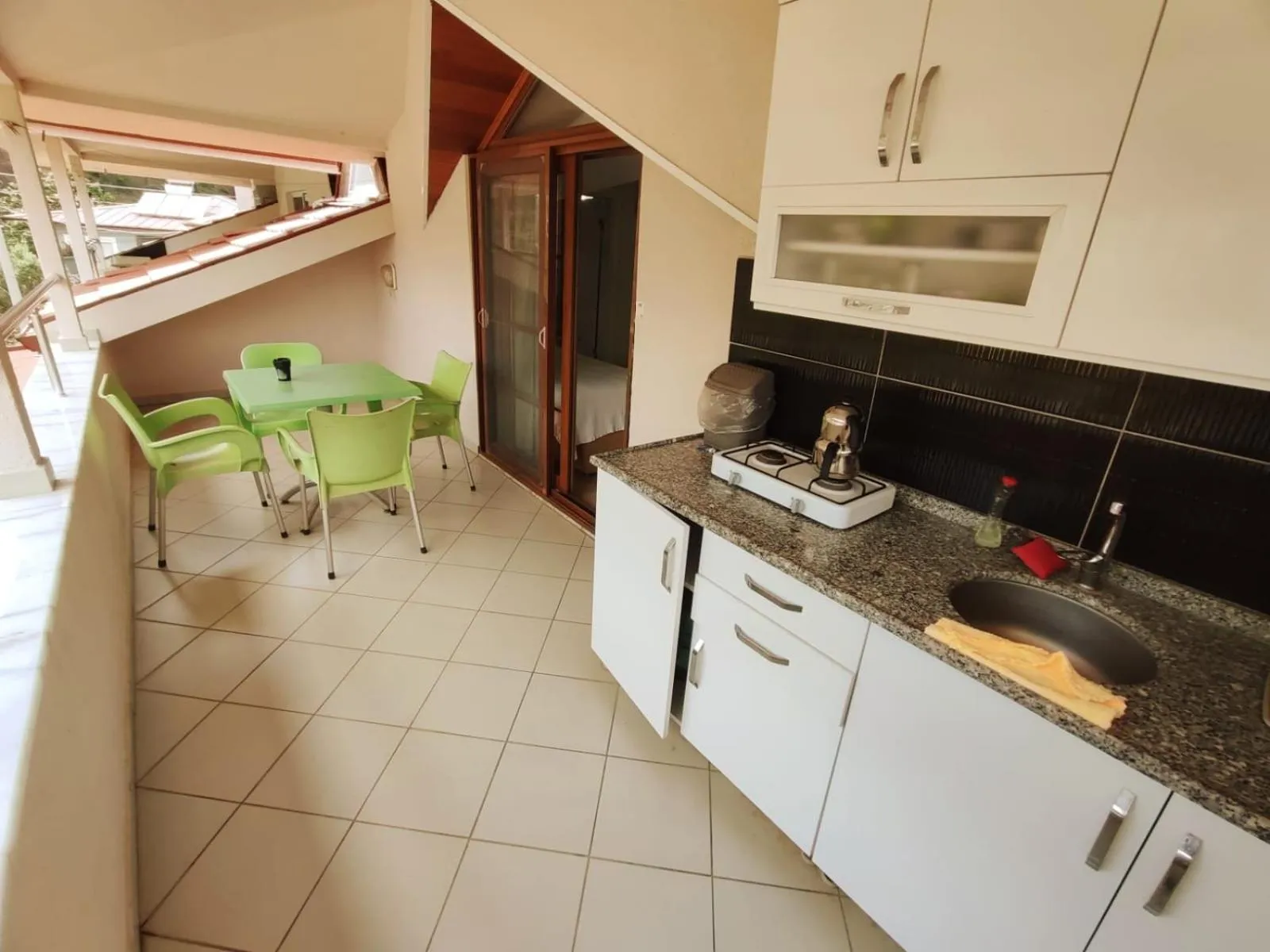 Kitchen or kitchenette in Bucak Apart Hotel Göcek & Beach