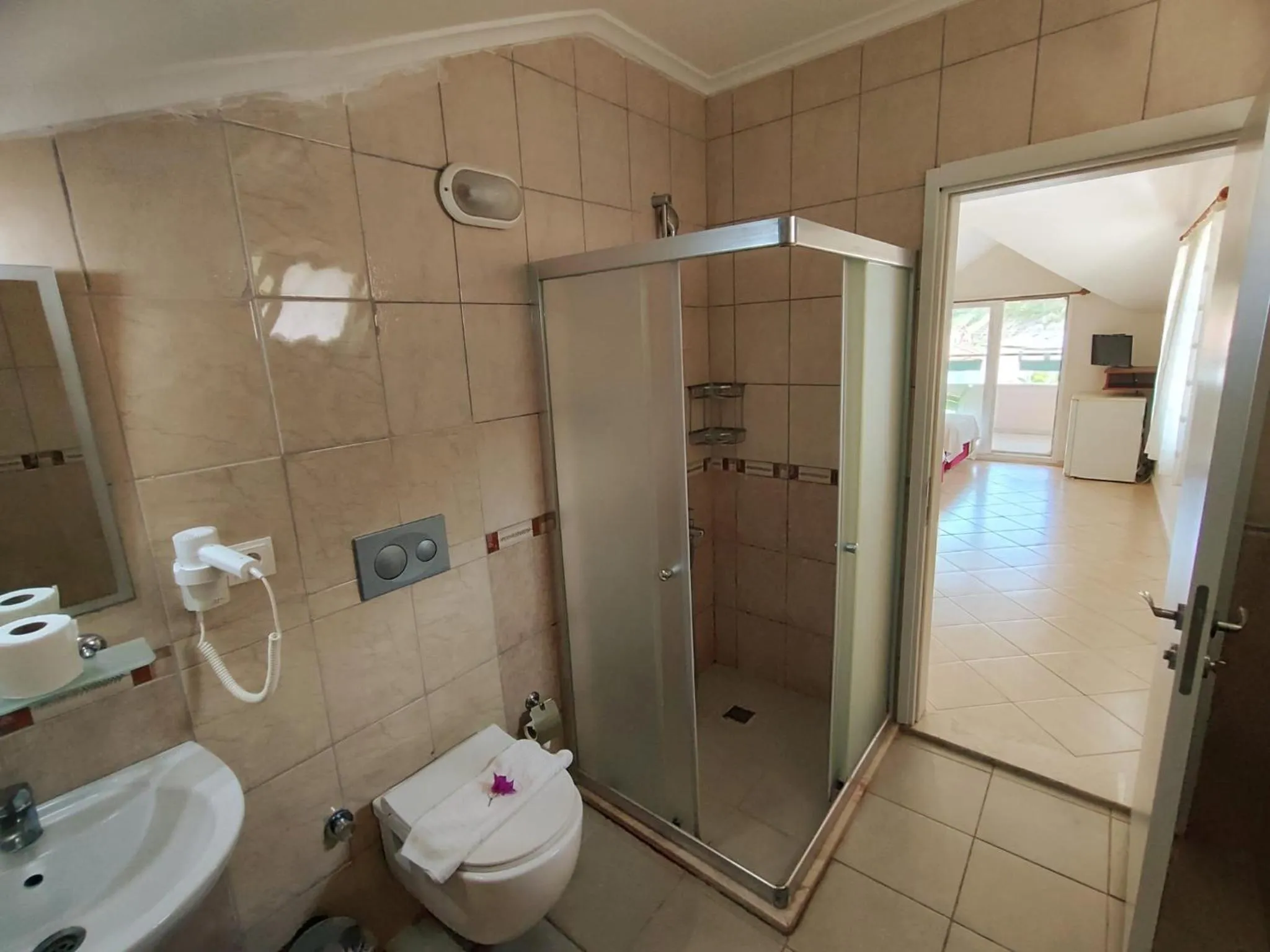 Shower in Bucak Apart Hotel Göcek & Beach