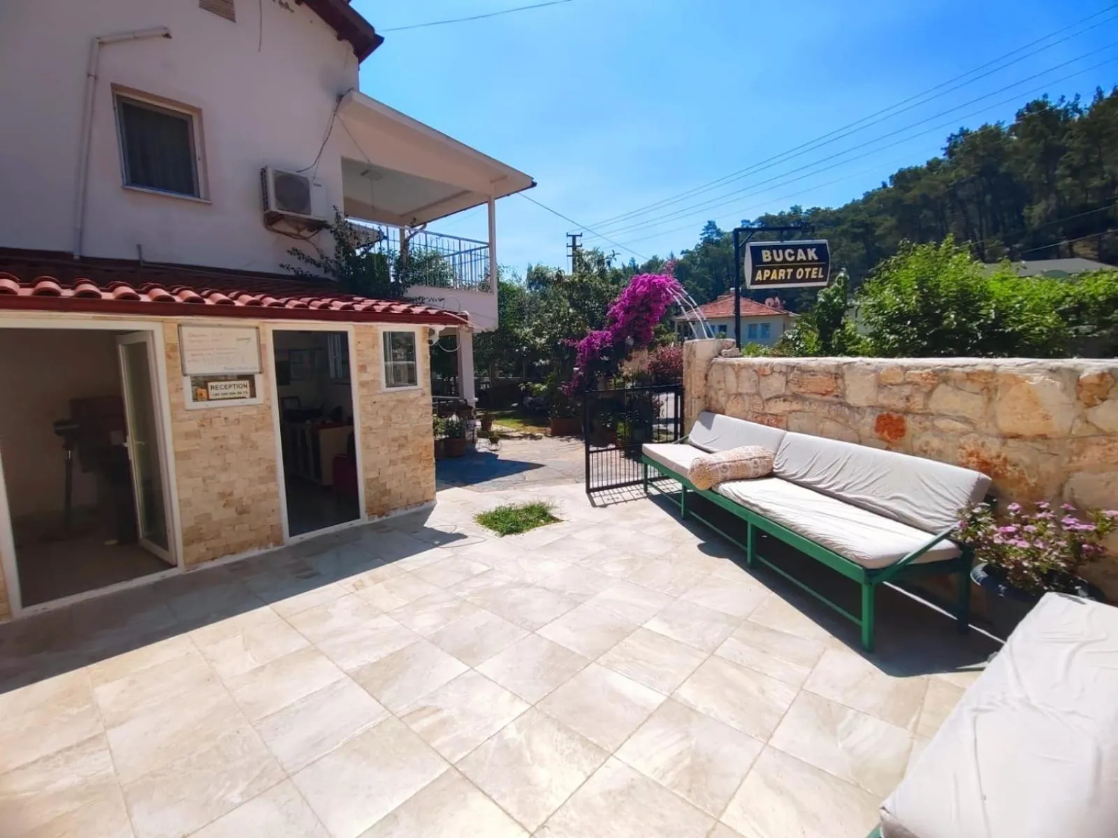 Lobby or reception in Bucak Apart Hotel Göcek & Beach