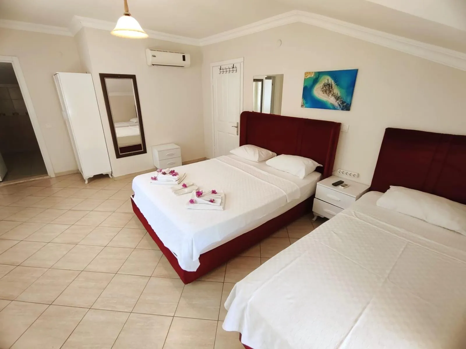 Photo of the whole room, Bed in Bucak Apart Hotel Göcek & Beach