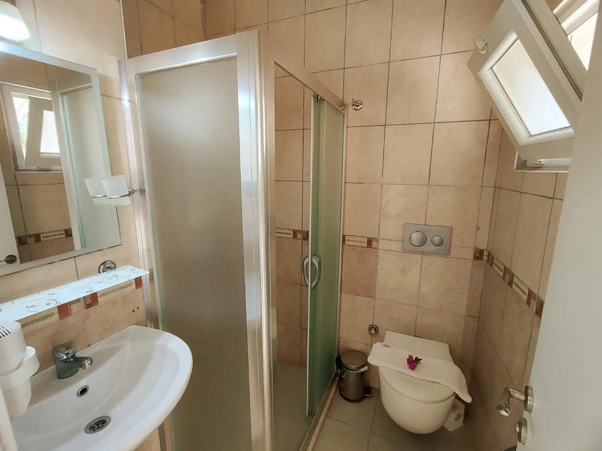 Shower in Bucak Apart Hotel Göcek & Beach