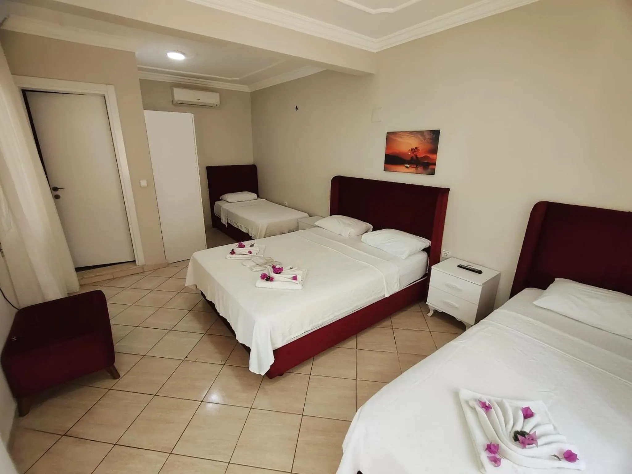 Photo of the whole room, Bed in Bucak Apart Hotel Göcek & Beach