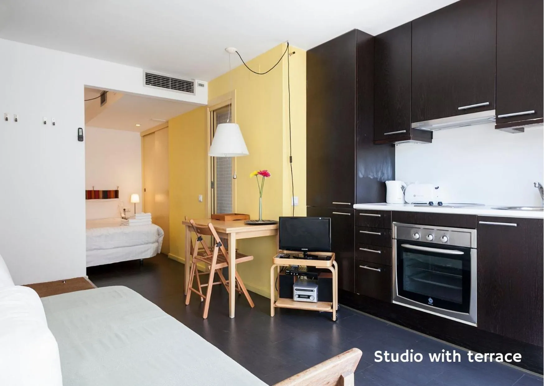 Kitchen or kitchenette in Inside Barcelona Apartments Esparteria