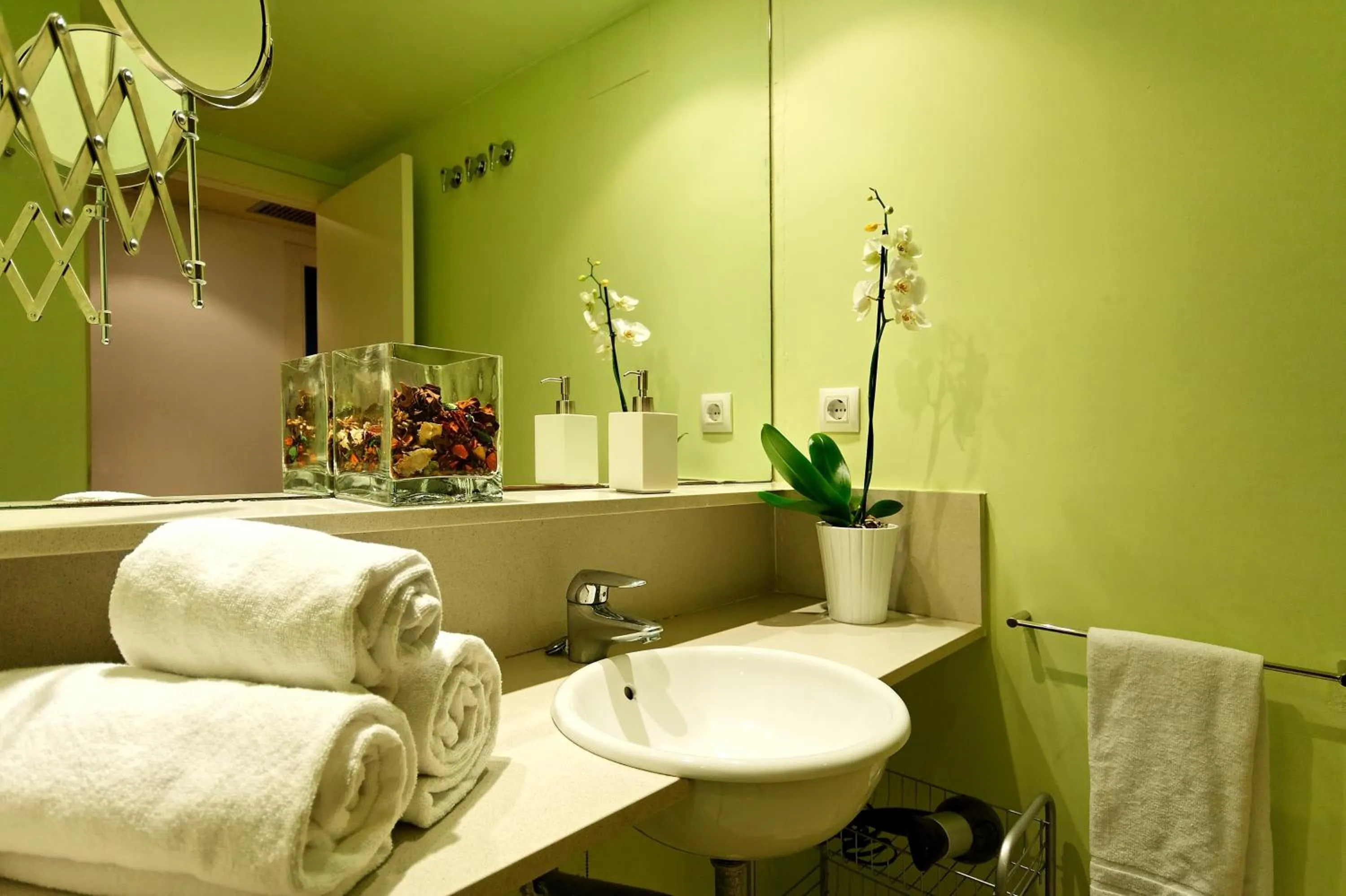 Bathroom in Inside Barcelona Apartments Esparteria