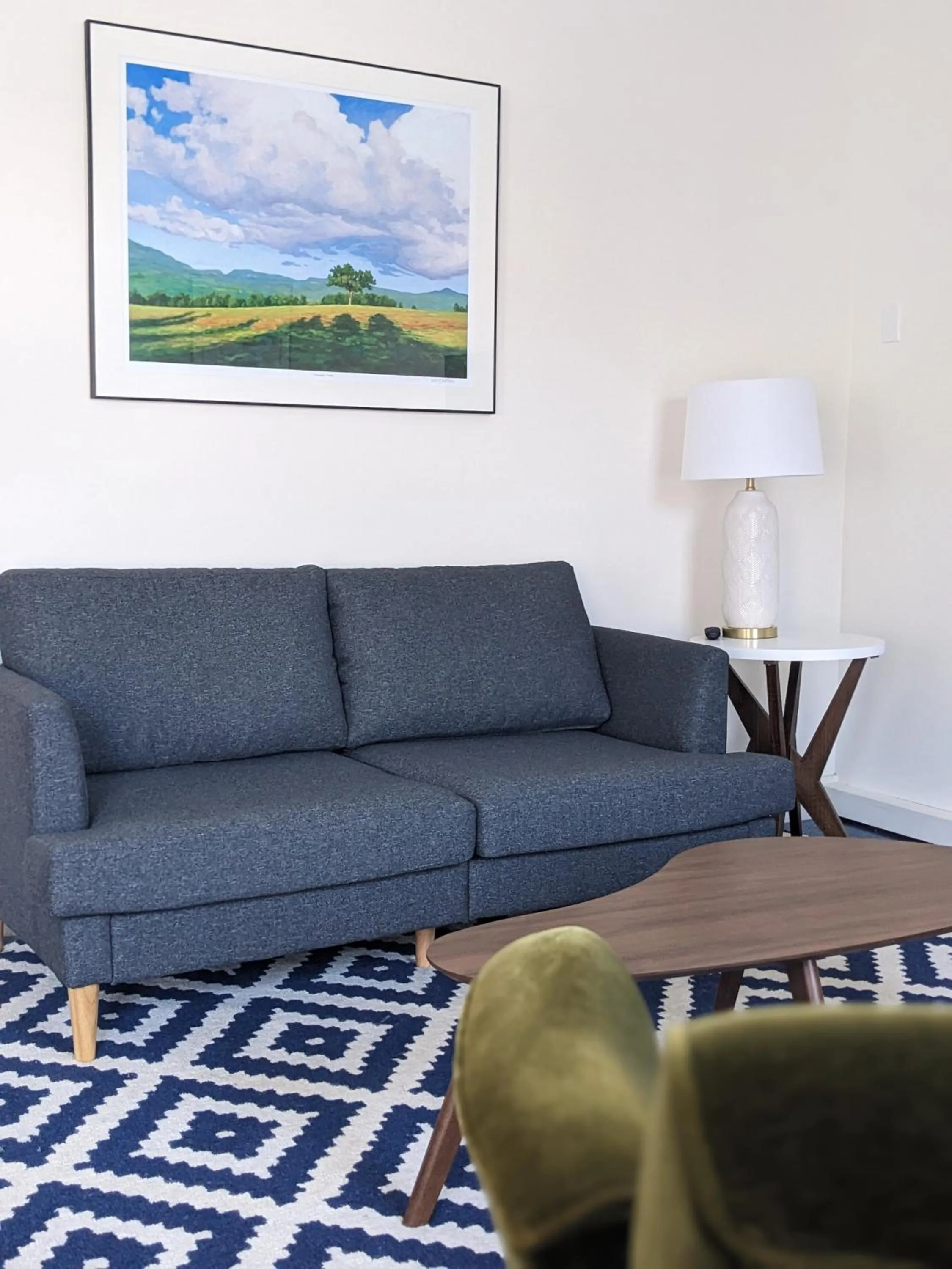 Living room in Bristol Suites