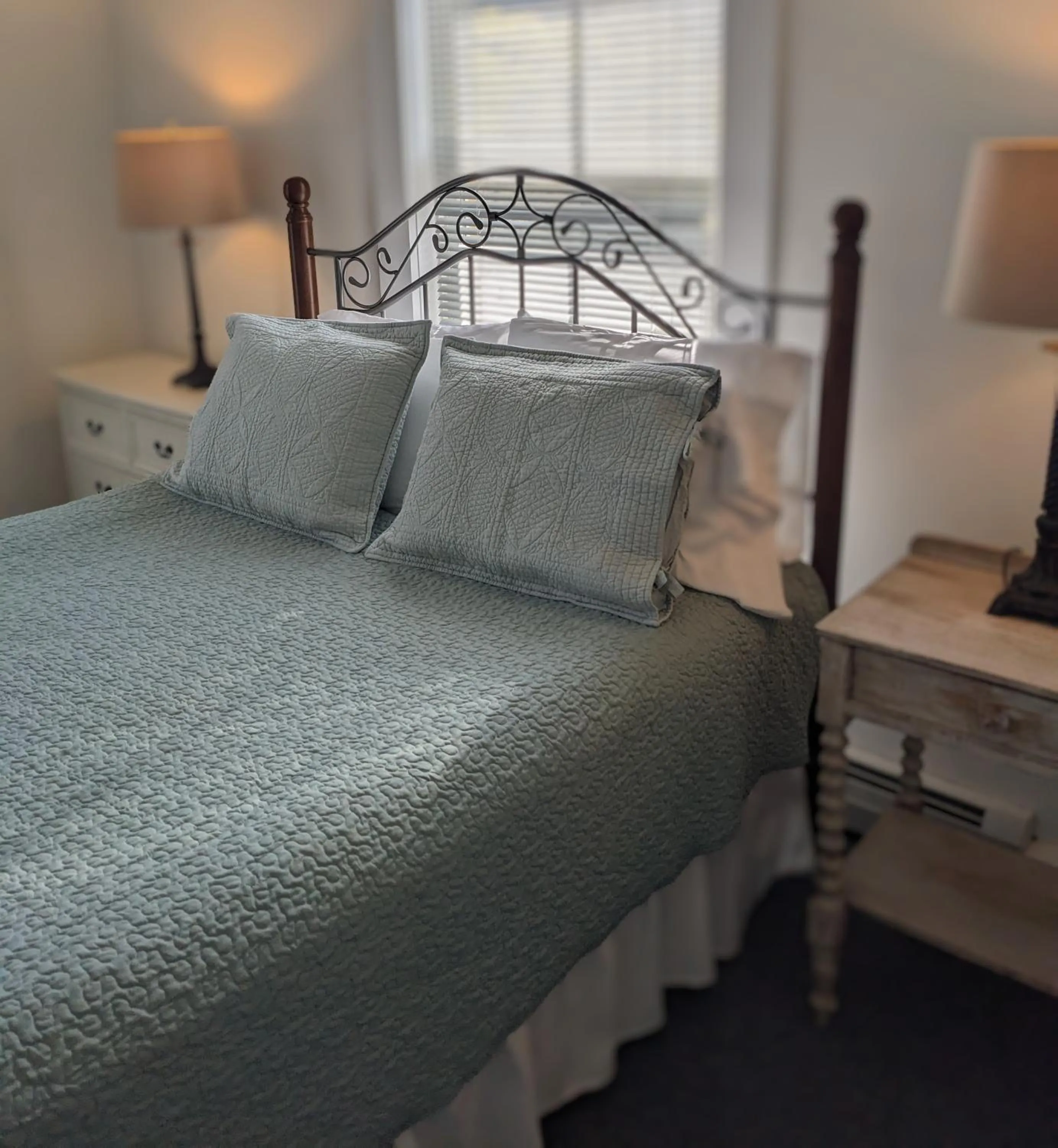 Bed in Bristol Suites