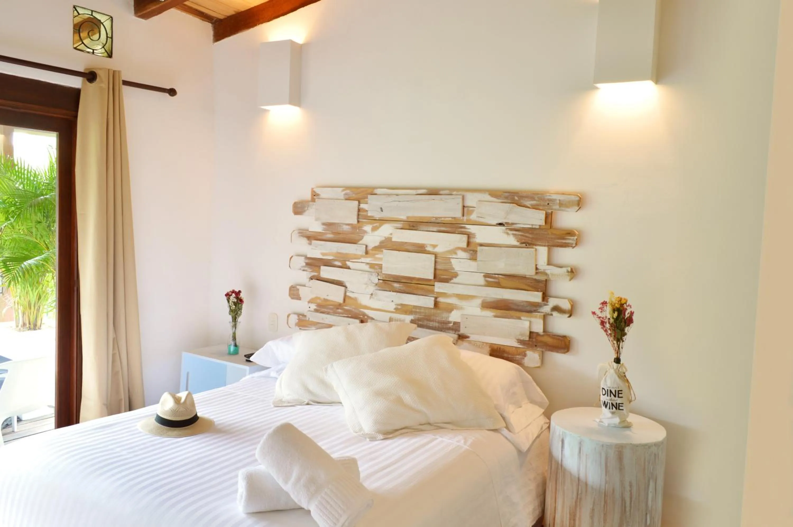 Bed in Sweet Harmony Hotel Boutique by Xarm Hotels