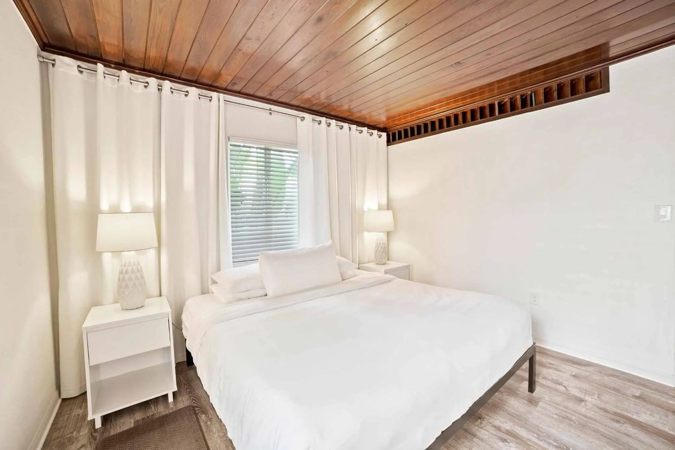 Bed in Casey Key Resort - Gulf Shores