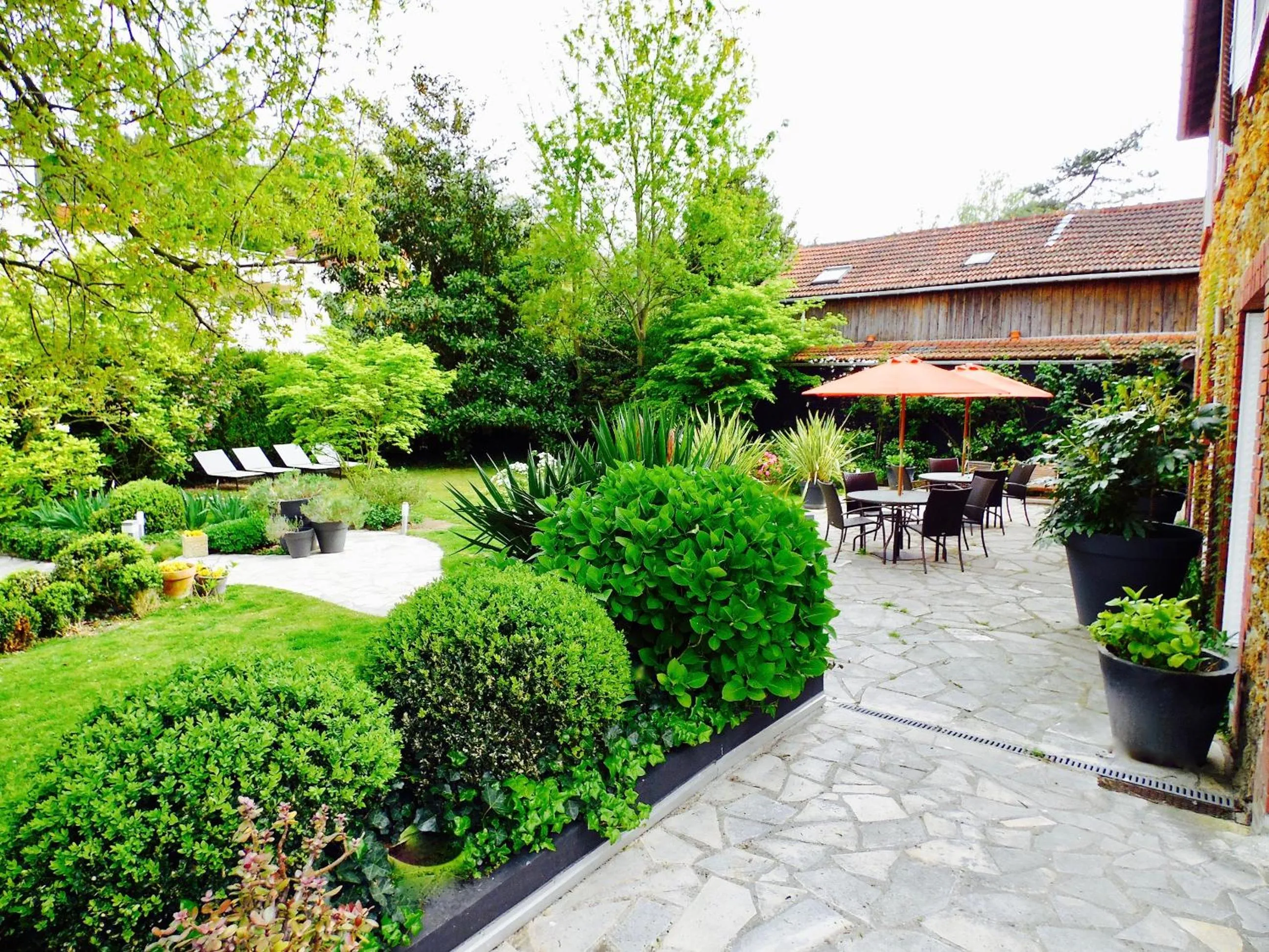 Garden view in Bed & Breakfast La Clepsydre