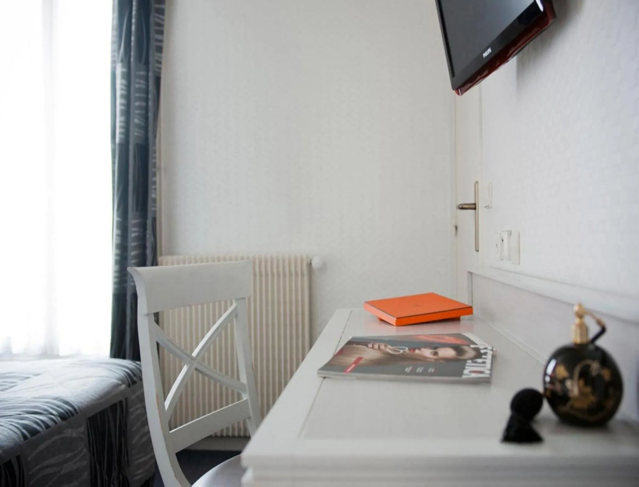 Seating area, Bed in Hotel Miramar