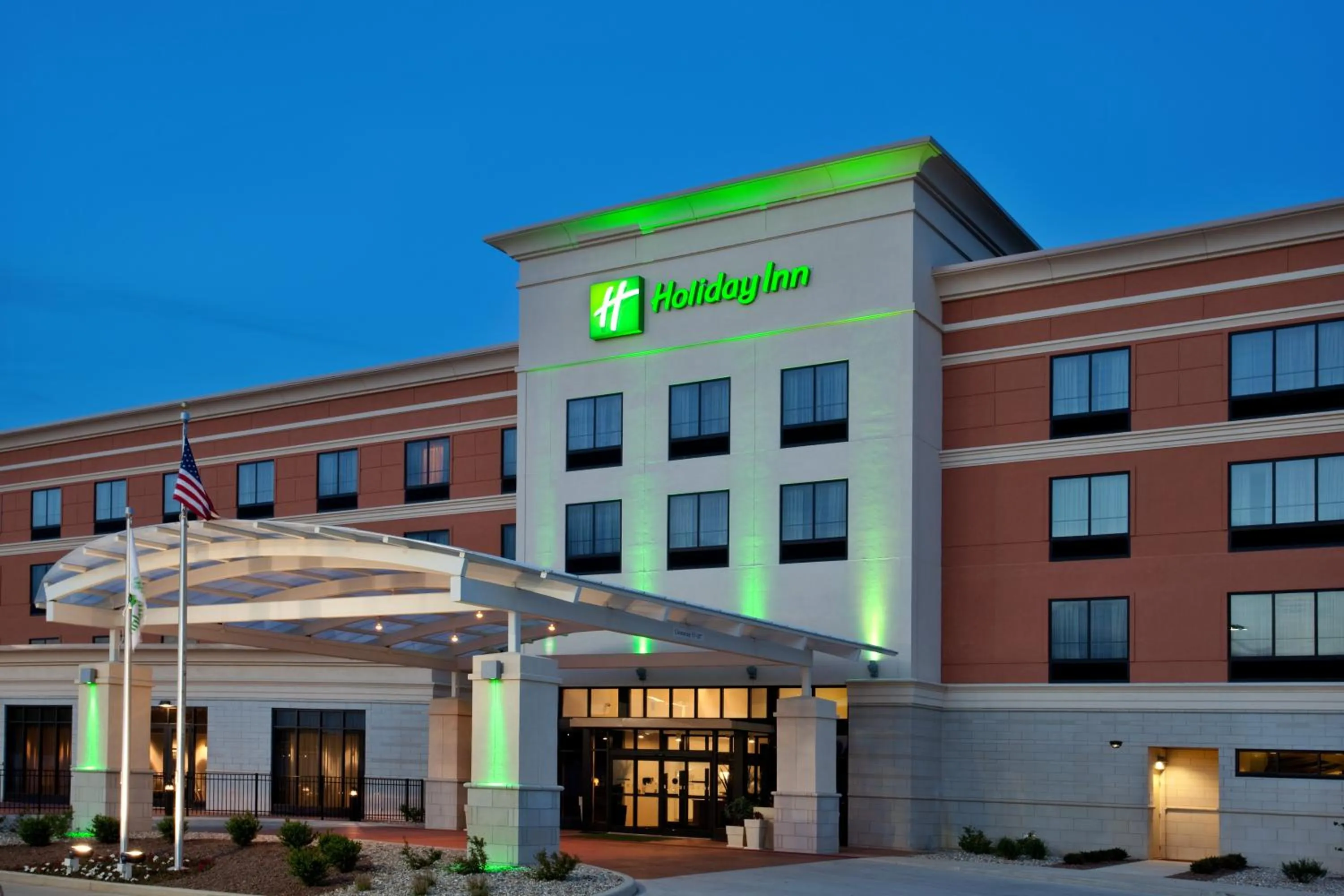 Property building in Holiday Inn Saint Louis-Fairview Heights by IHG