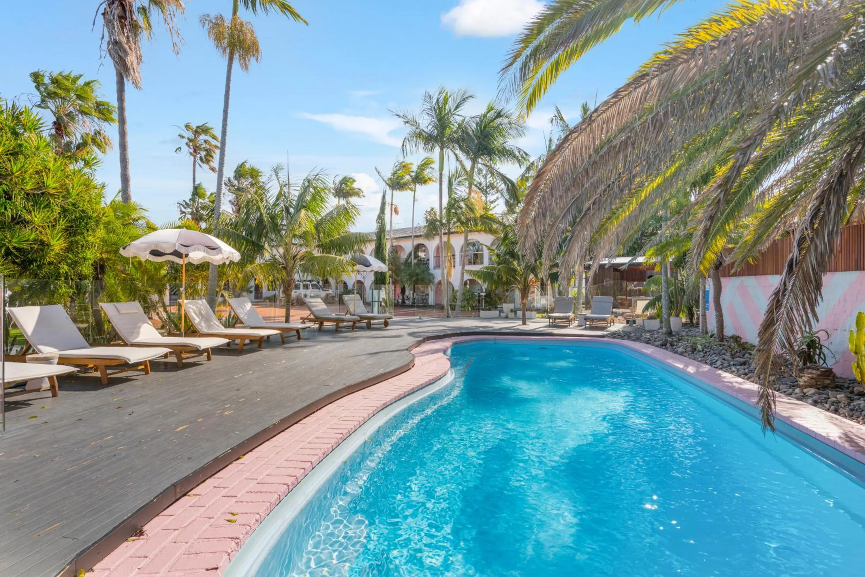 The Med Crescent Head