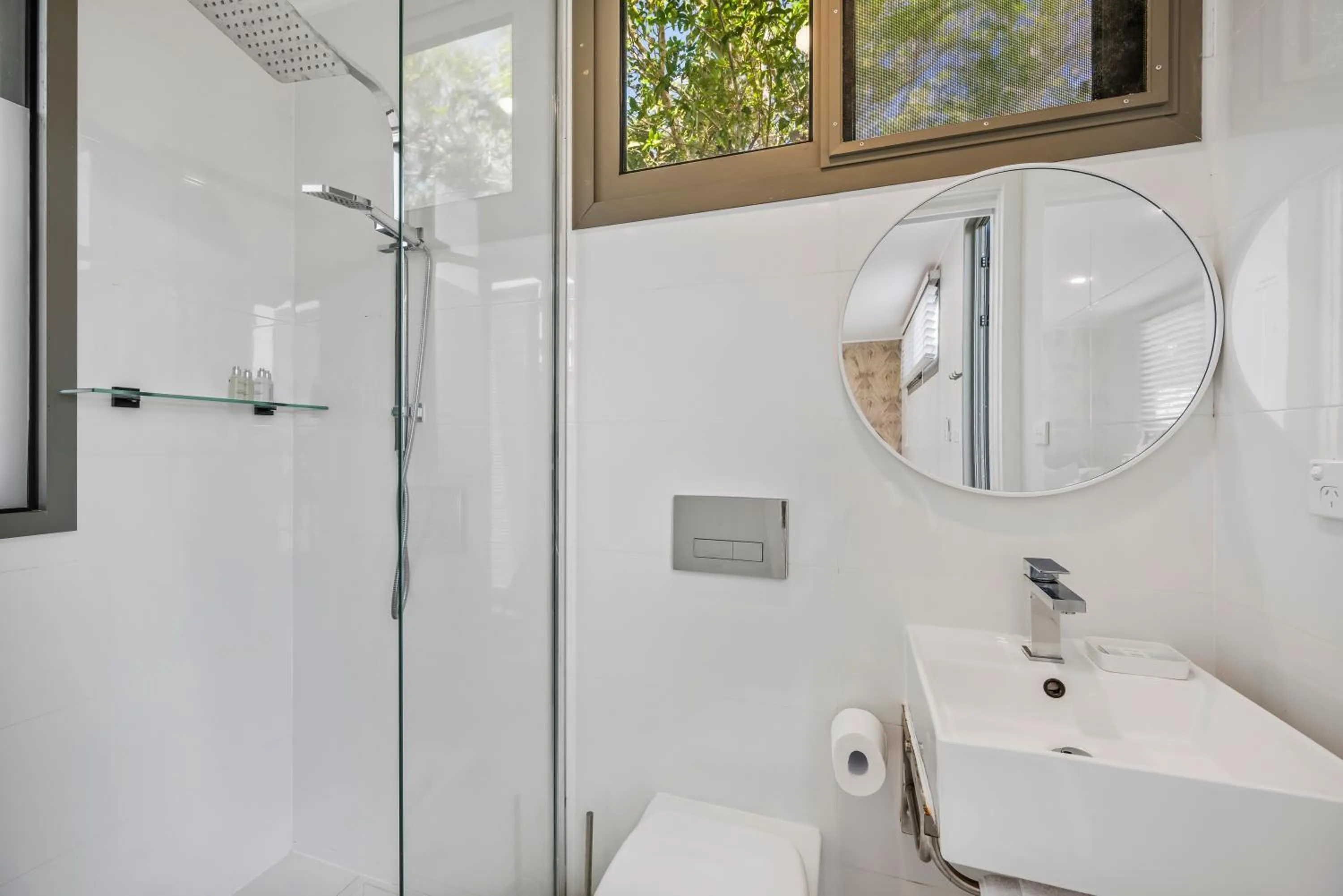 The Med Crescent Head