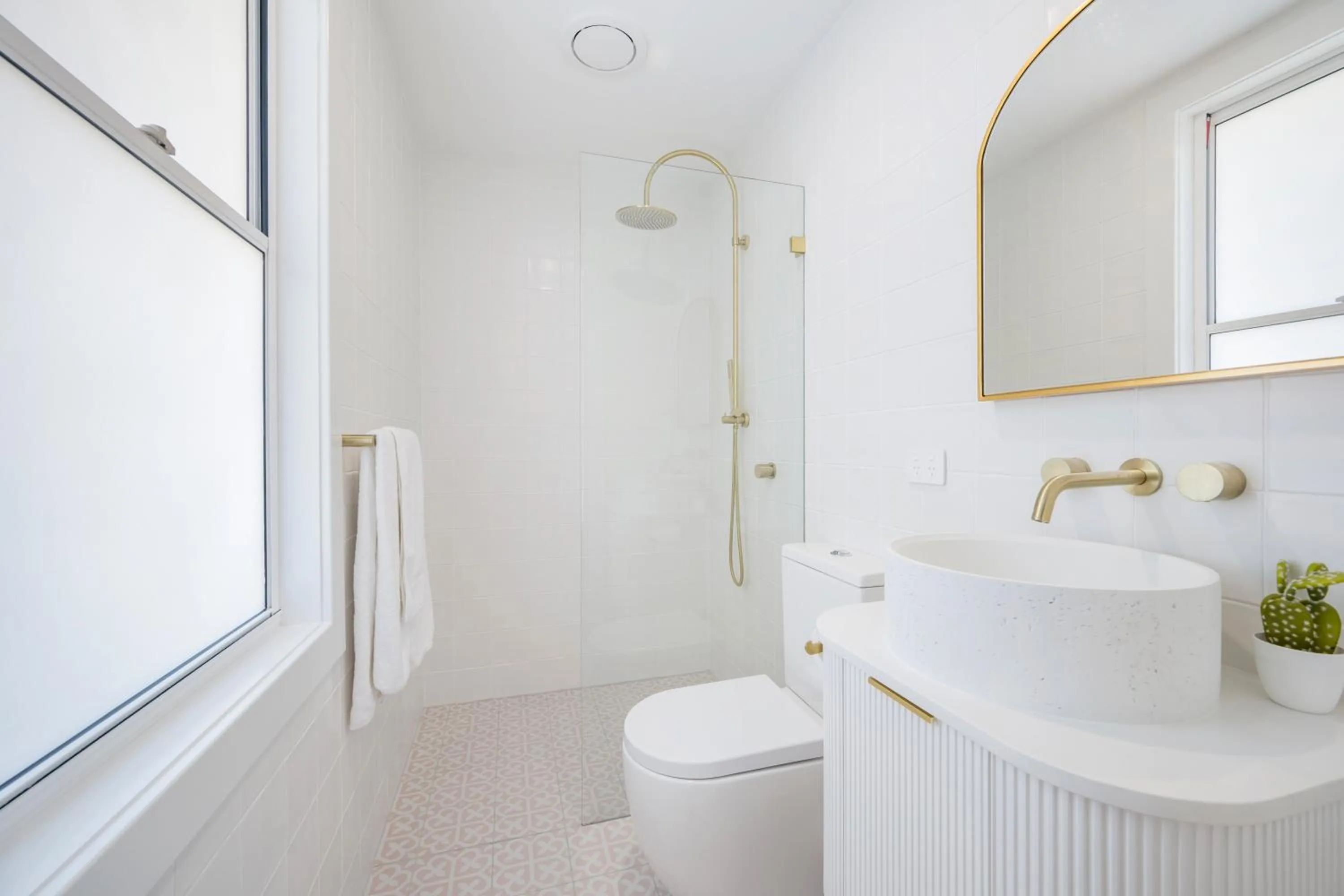 The Med Crescent Head