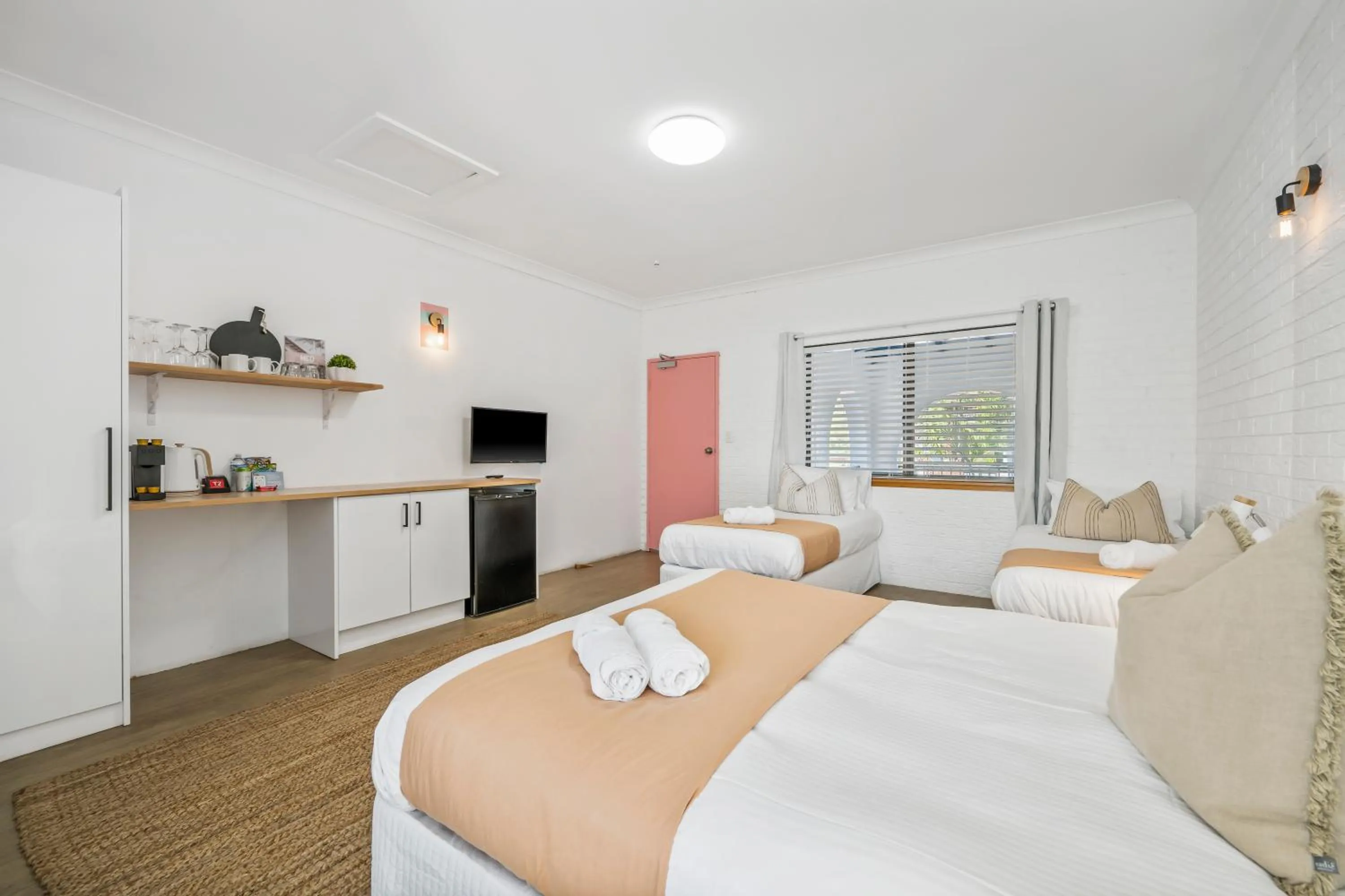 Bed in The Med Crescent Head