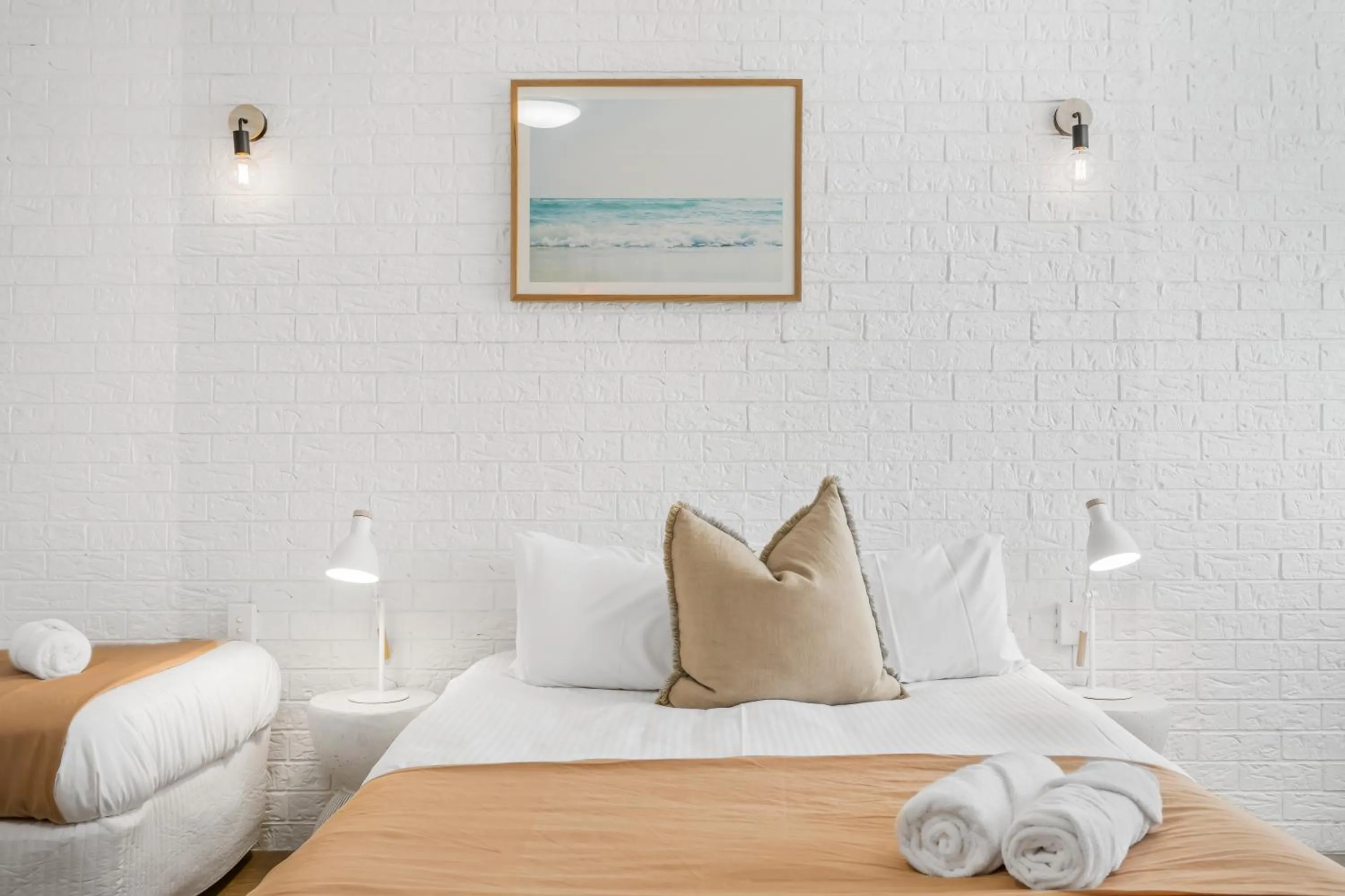 Bed in The Med Crescent Head