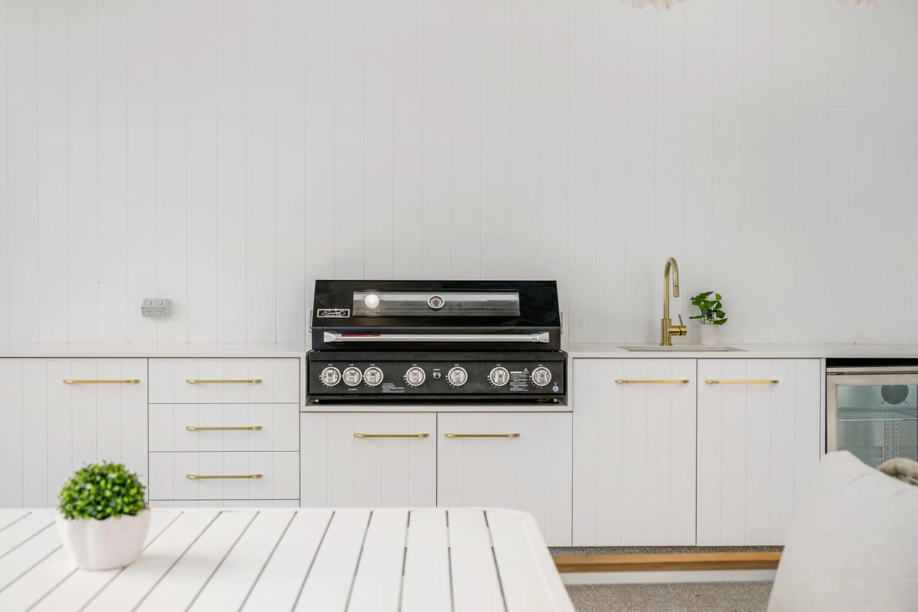 The Med Crescent Head