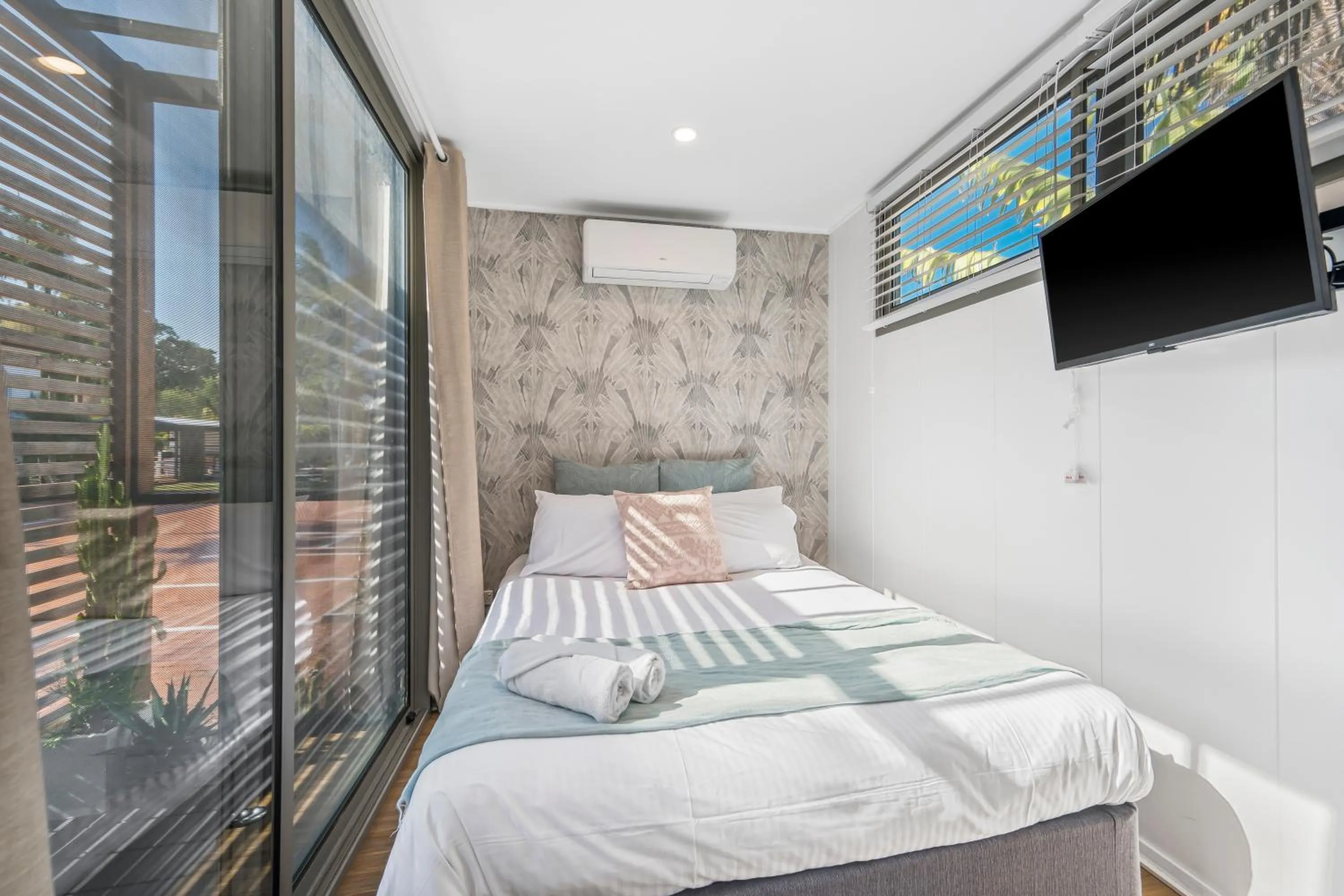 Bed in The Med Crescent Head