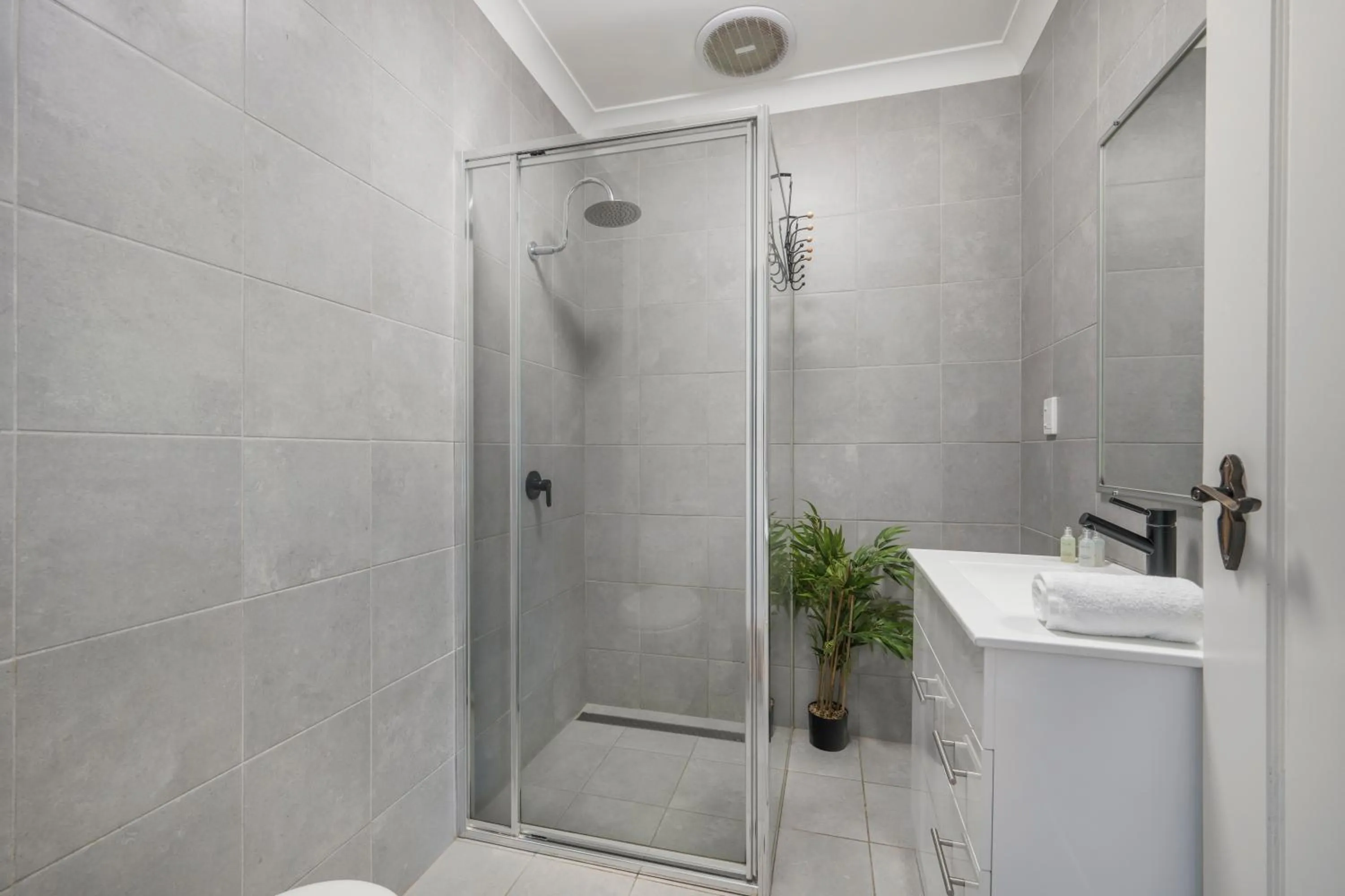 The Med Crescent Head