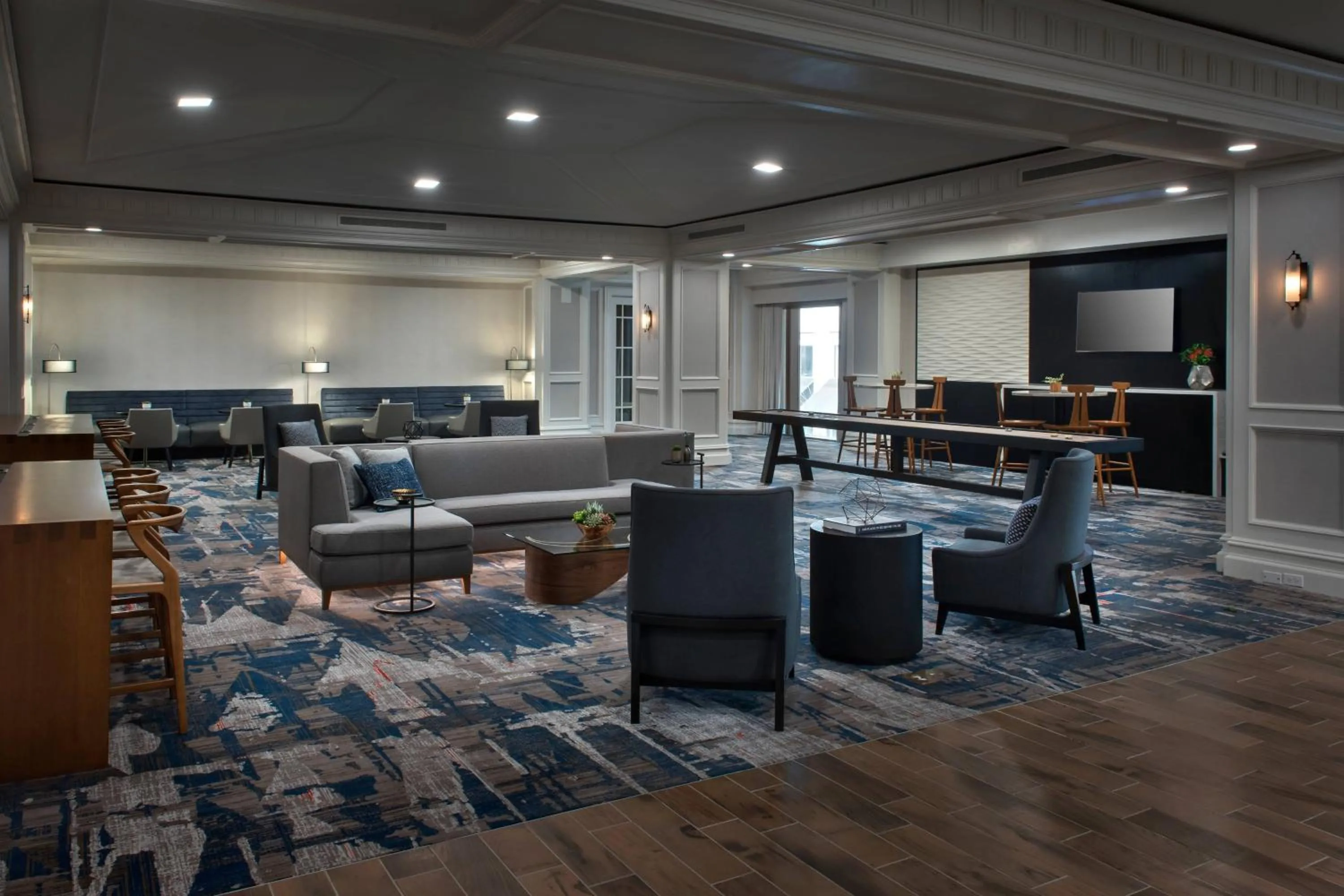 Restaurant/places to eat in Norfolk Waterside Marriott