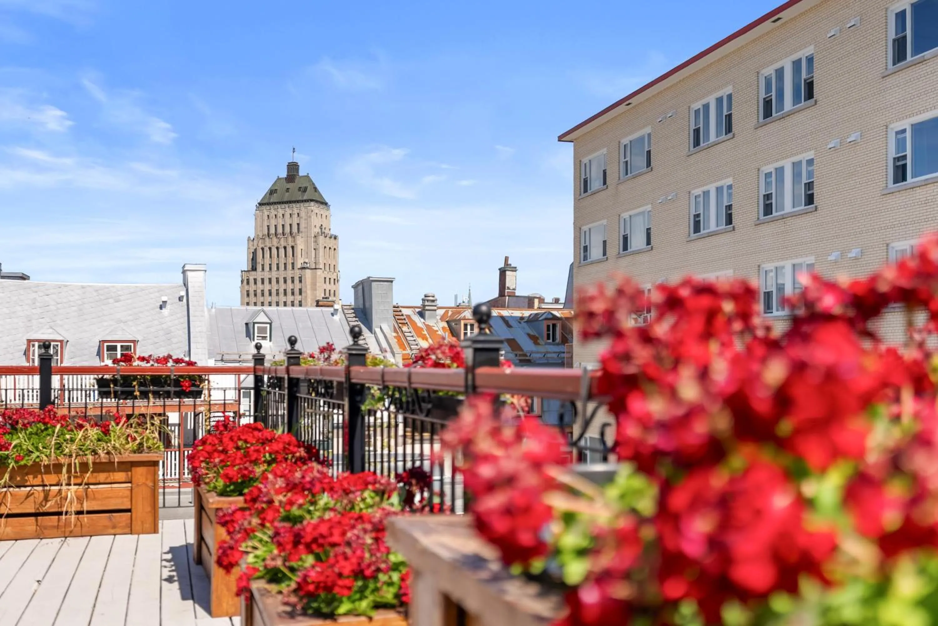 City view in Hotel Manoir D'Auteuil - Par Aneyro