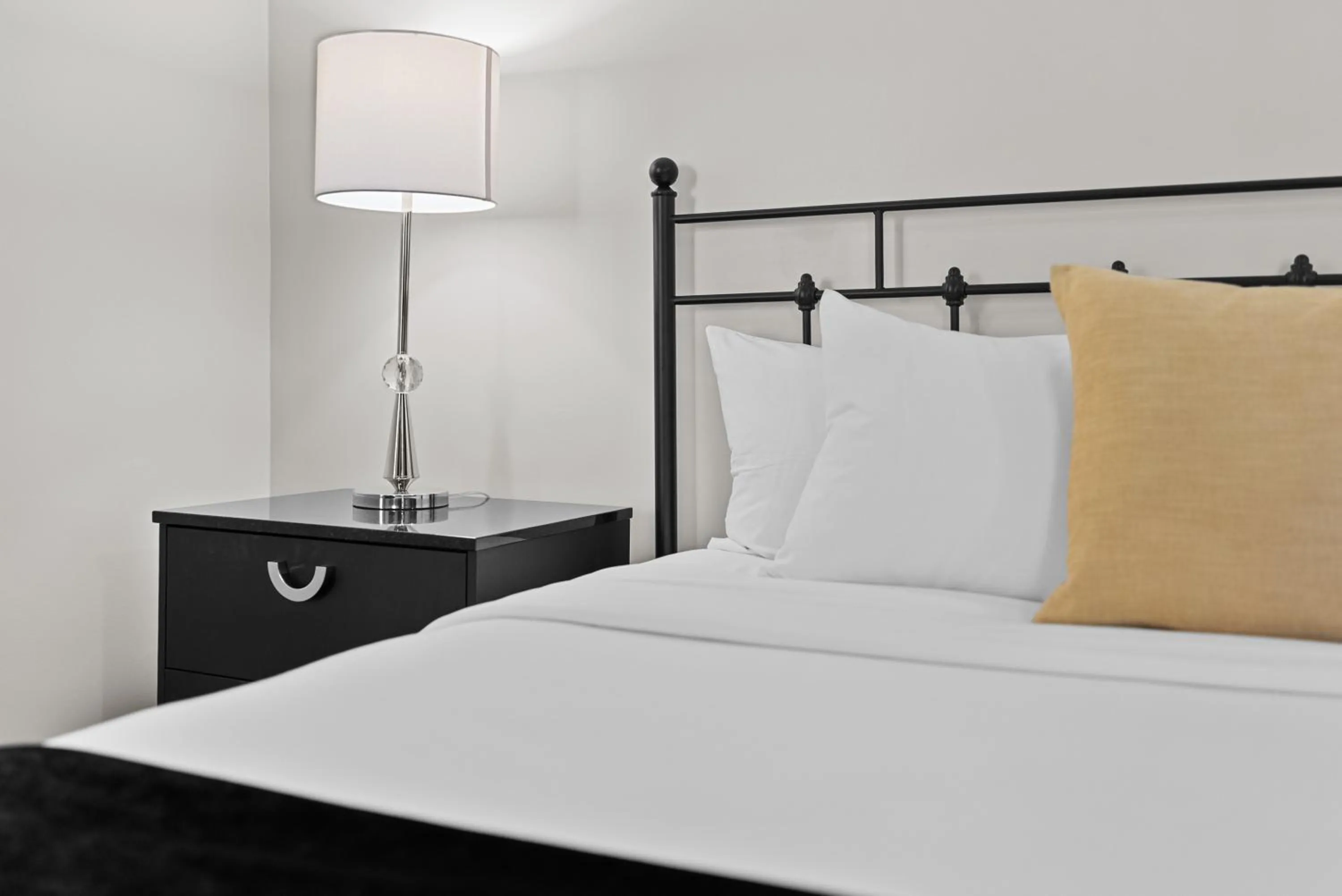 Bedroom, Bed in Hotel Manoir D'Auteuil - Par Aneyro