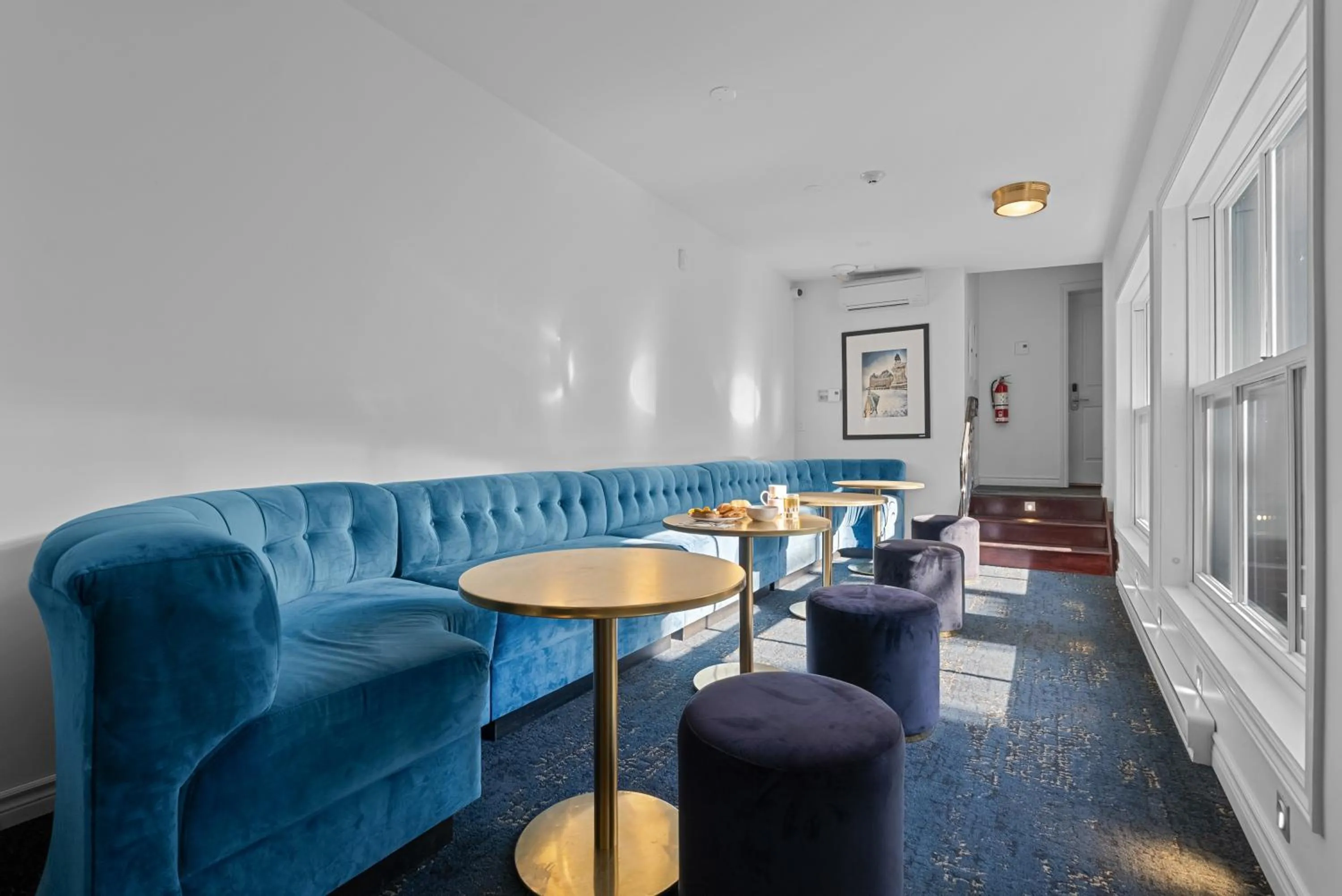 Seating area in Hotel Manoir D'Auteuil - Par Aneyro