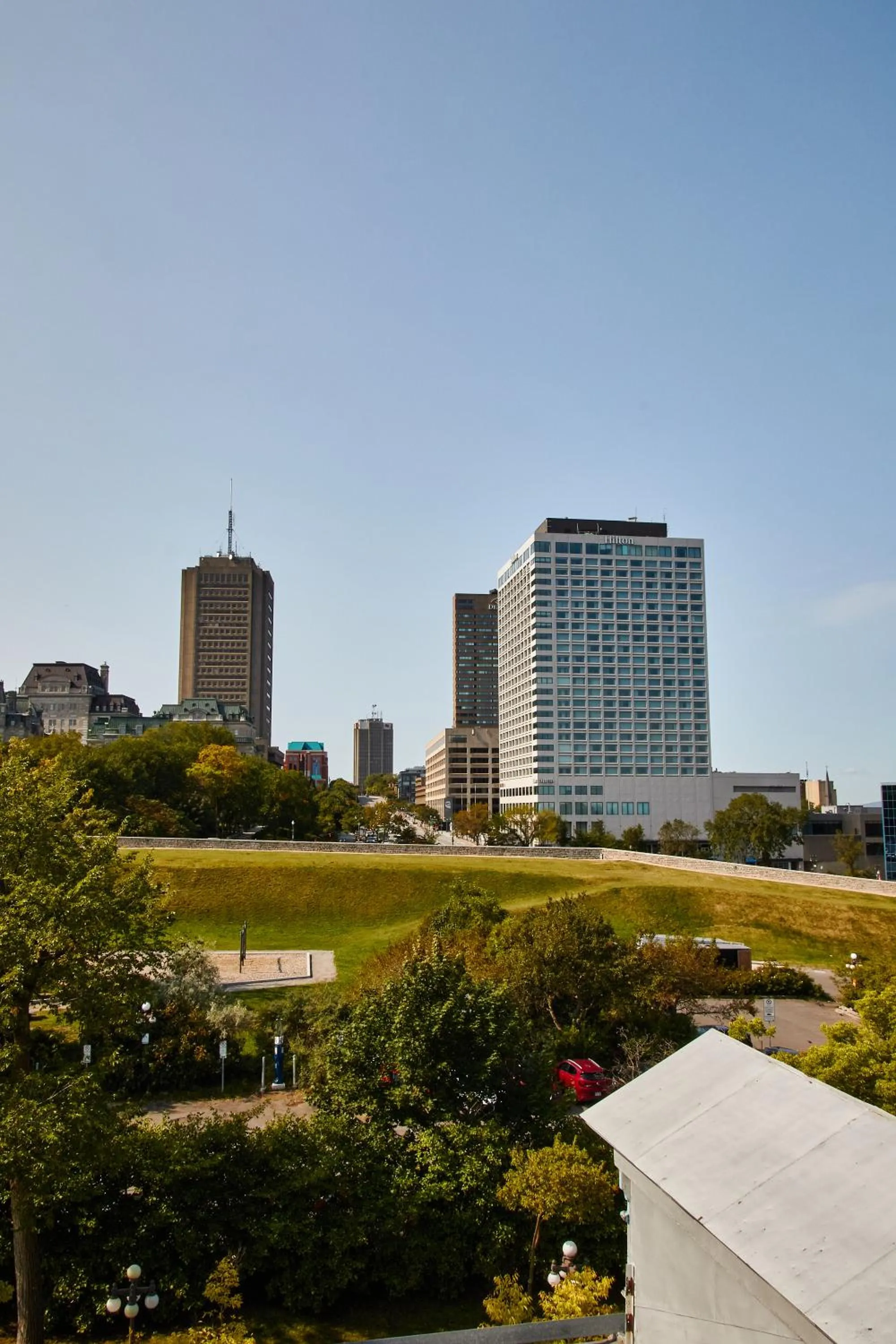 City view in Hotel Manoir D'Auteuil - Par Aneyro