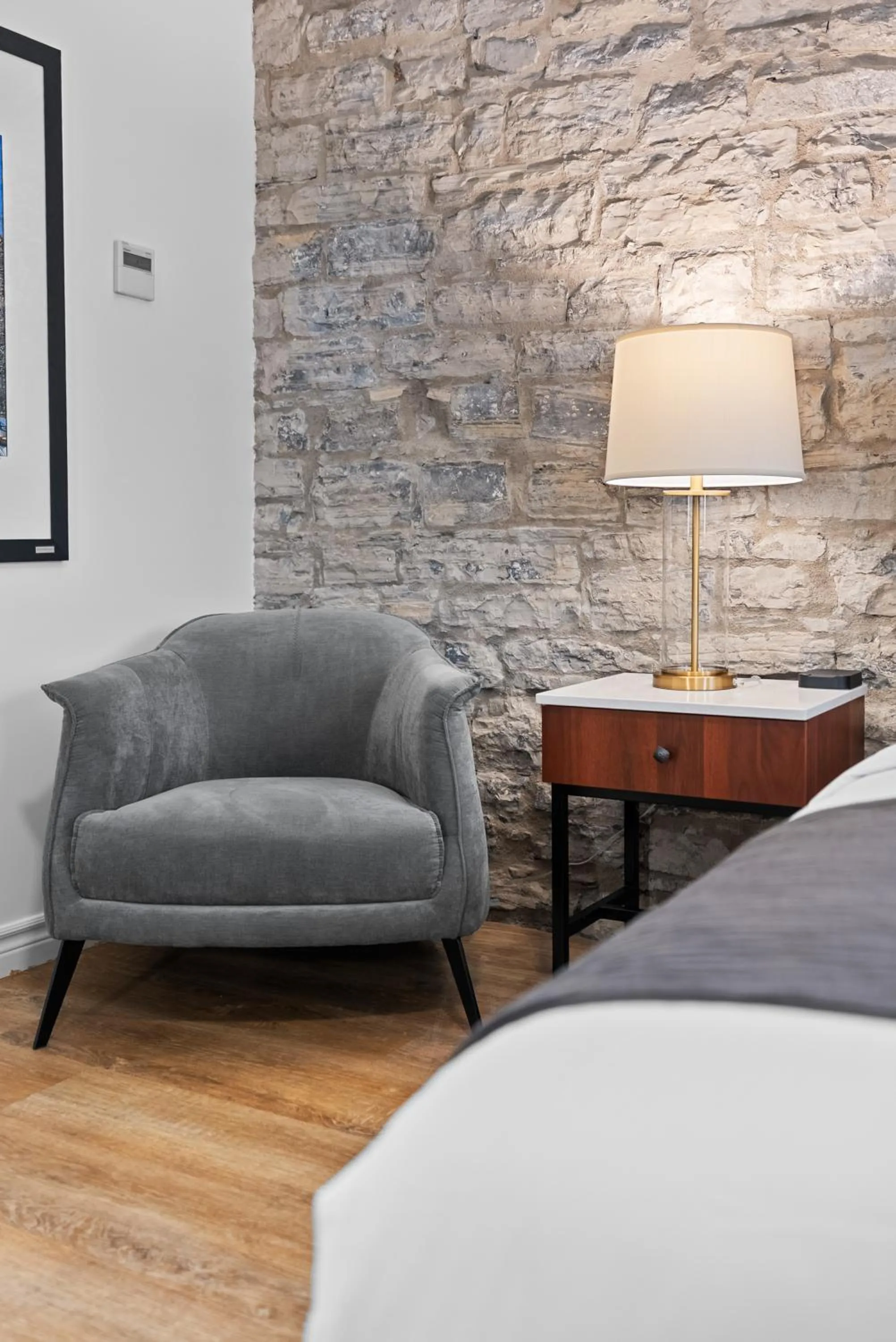 Seating area, Bed in Hotel Manoir D'Auteuil - Par Aneyro