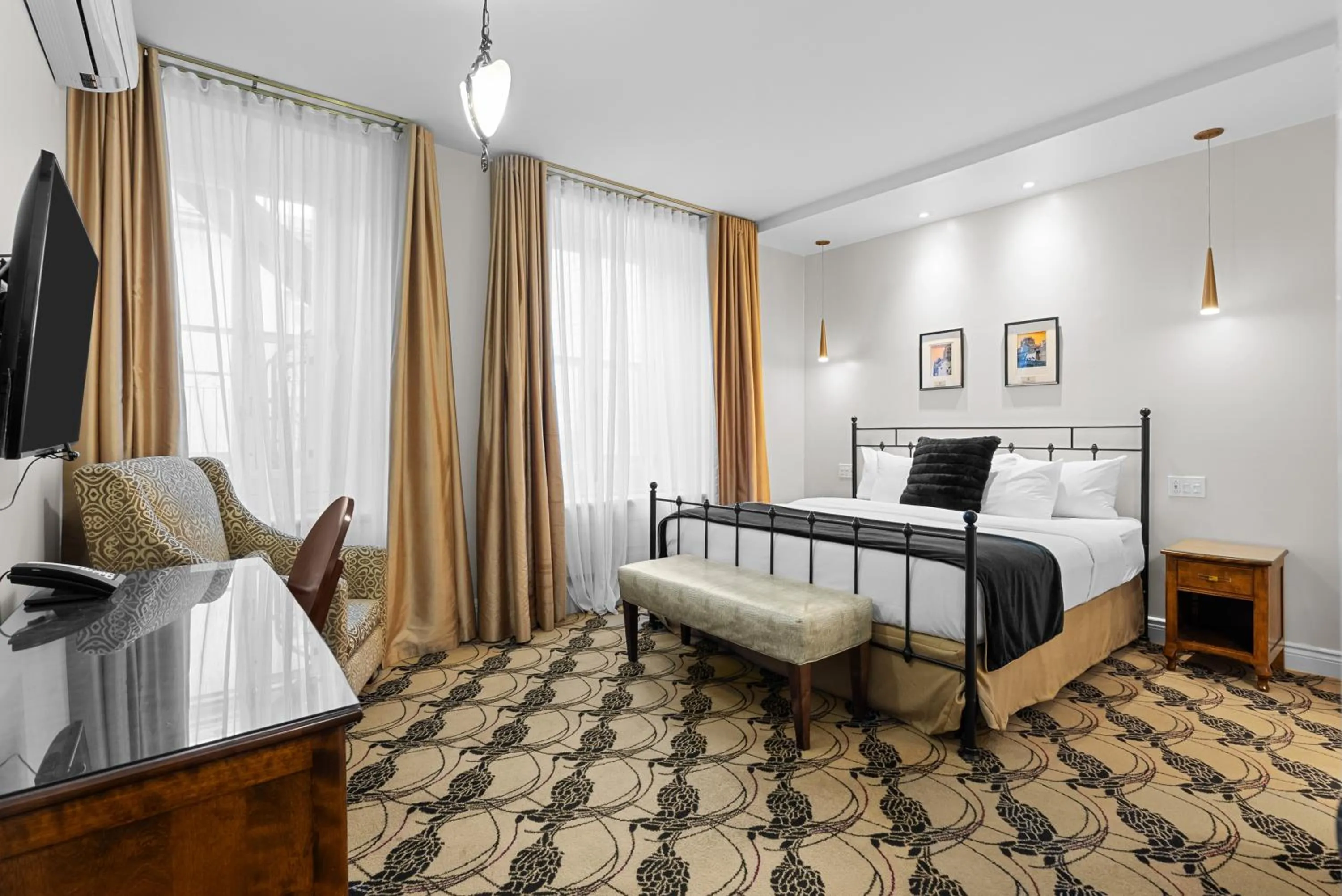 Bedroom, Bed in Hotel Manoir D'Auteuil - Par Aneyro