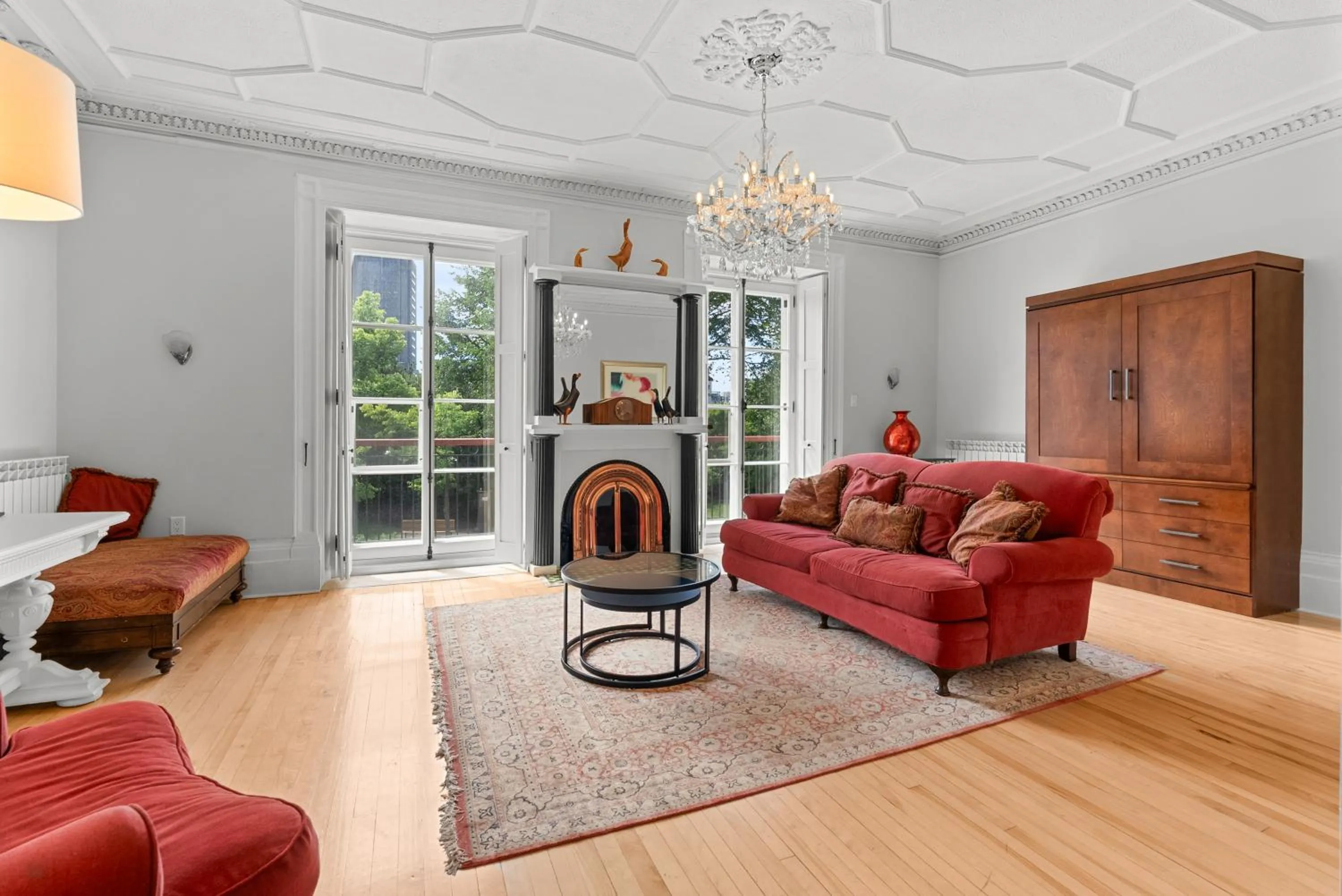 Seating area in Hotel Manoir D'Auteuil - Par Aneyro