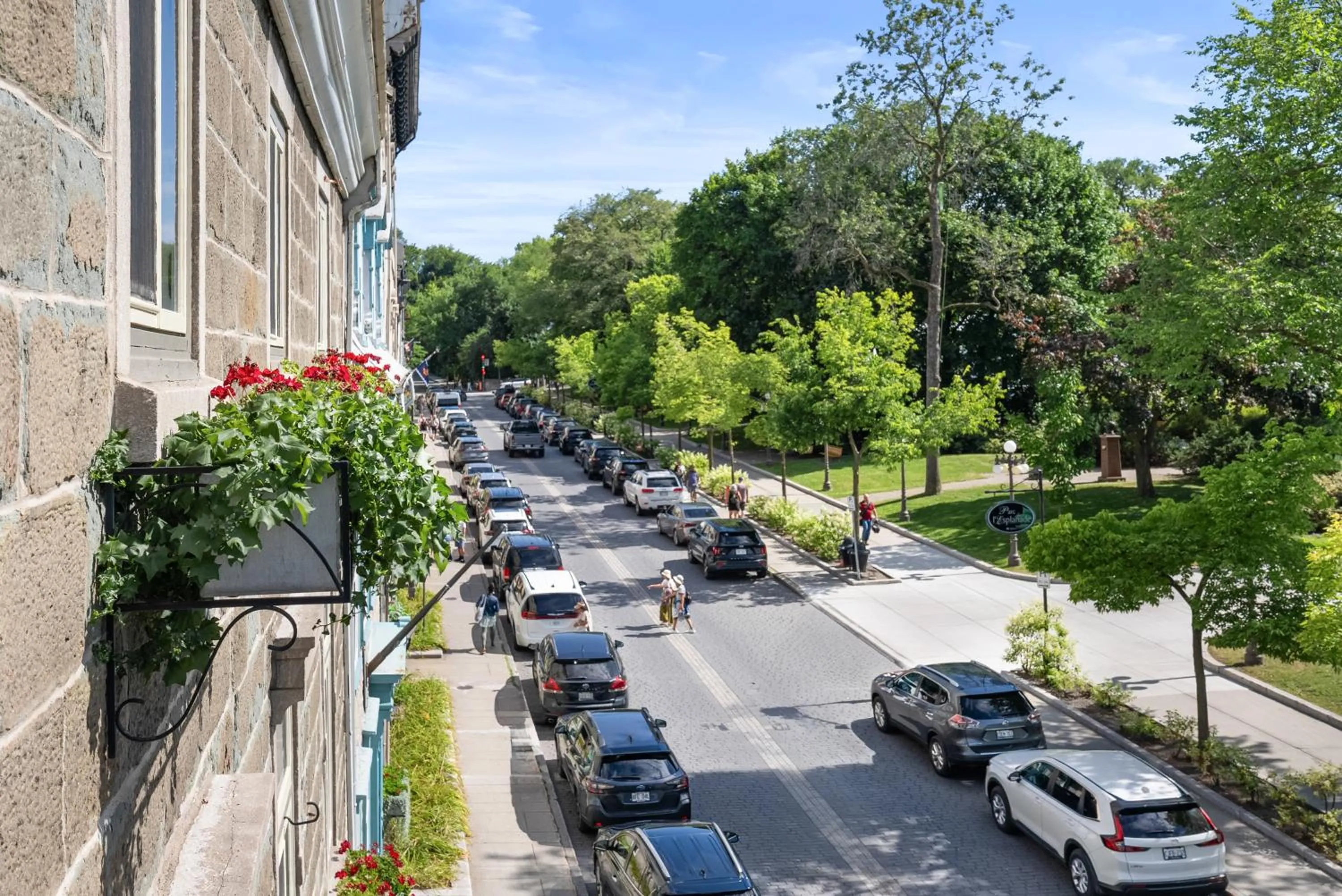 City view in Hotel Manoir D'Auteuil - Par Aneyro