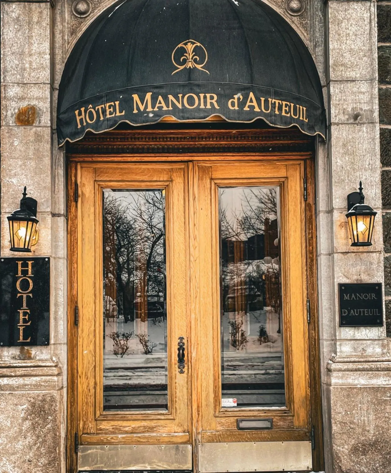 Facade/entrance in Hotel Manoir D'Auteuil - Par Aneyro