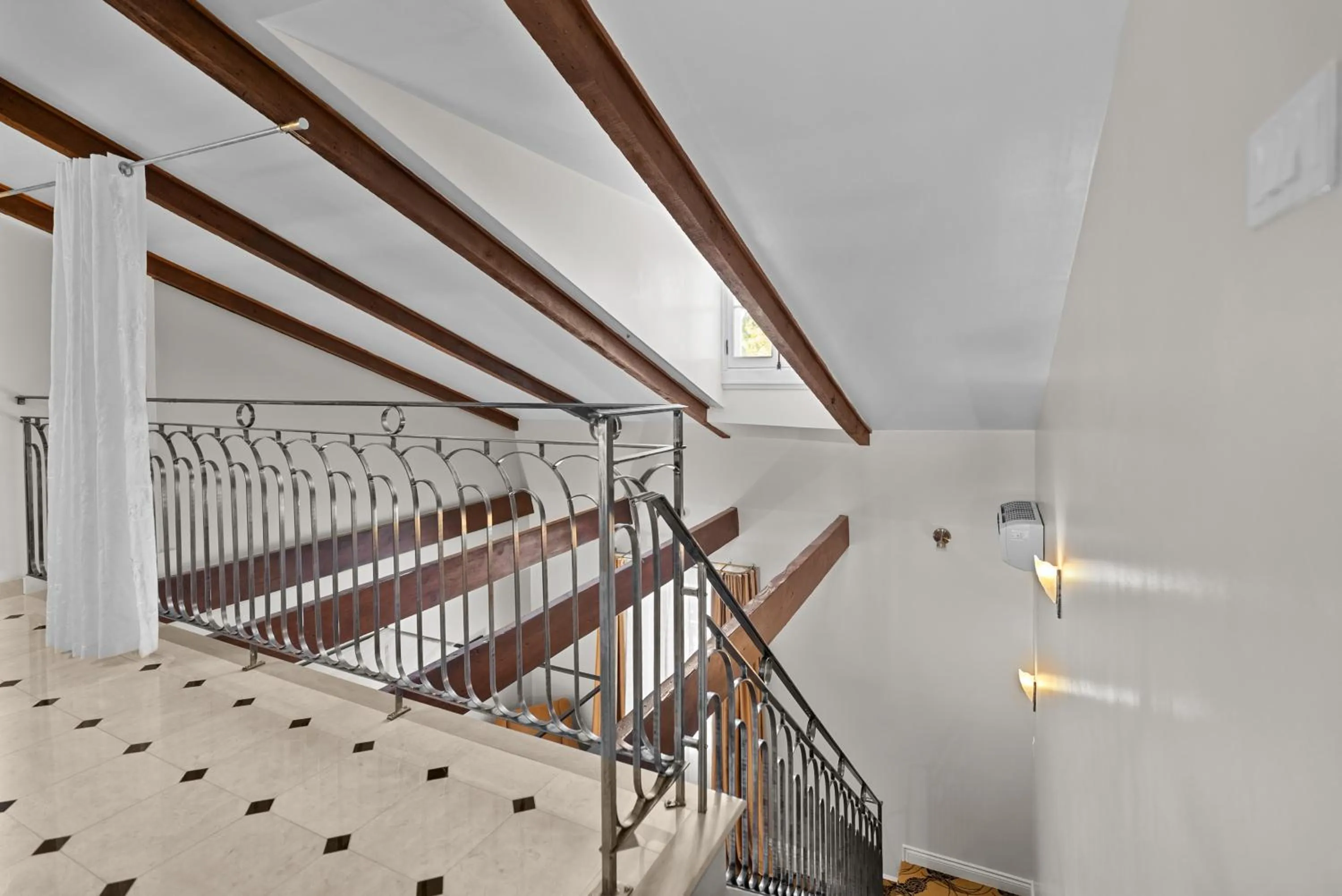 Bathroom in Hotel Manoir D'Auteuil - Par Aneyro